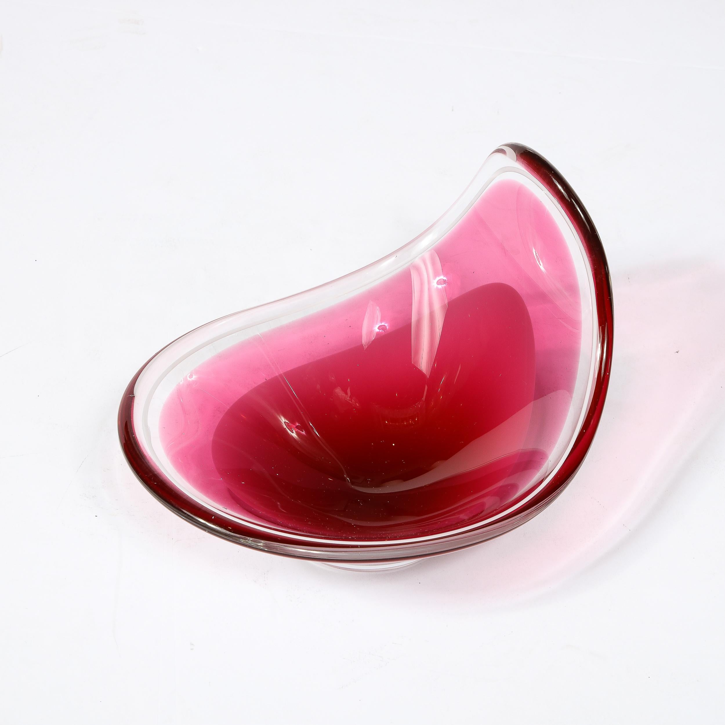 Mid-Century Swedish Art Glass Centerpiece Ruby & White Bowl by Flygsfors Coquill For Sale 8