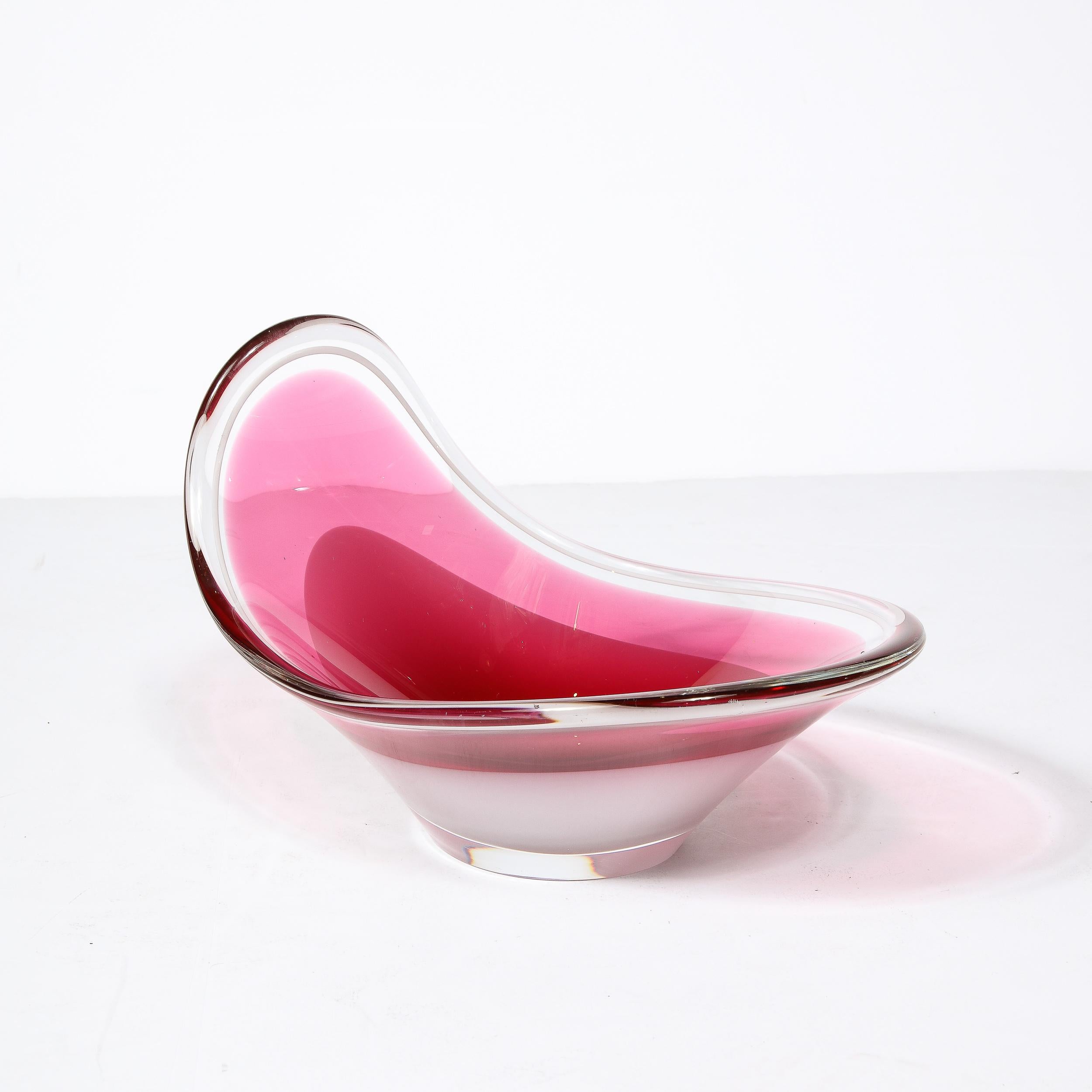 Mid-Century Swedish Art Glass Centerpiece Ruby & White Bowl by Flygsfors Coquill In Excellent Condition For Sale In New York, NY