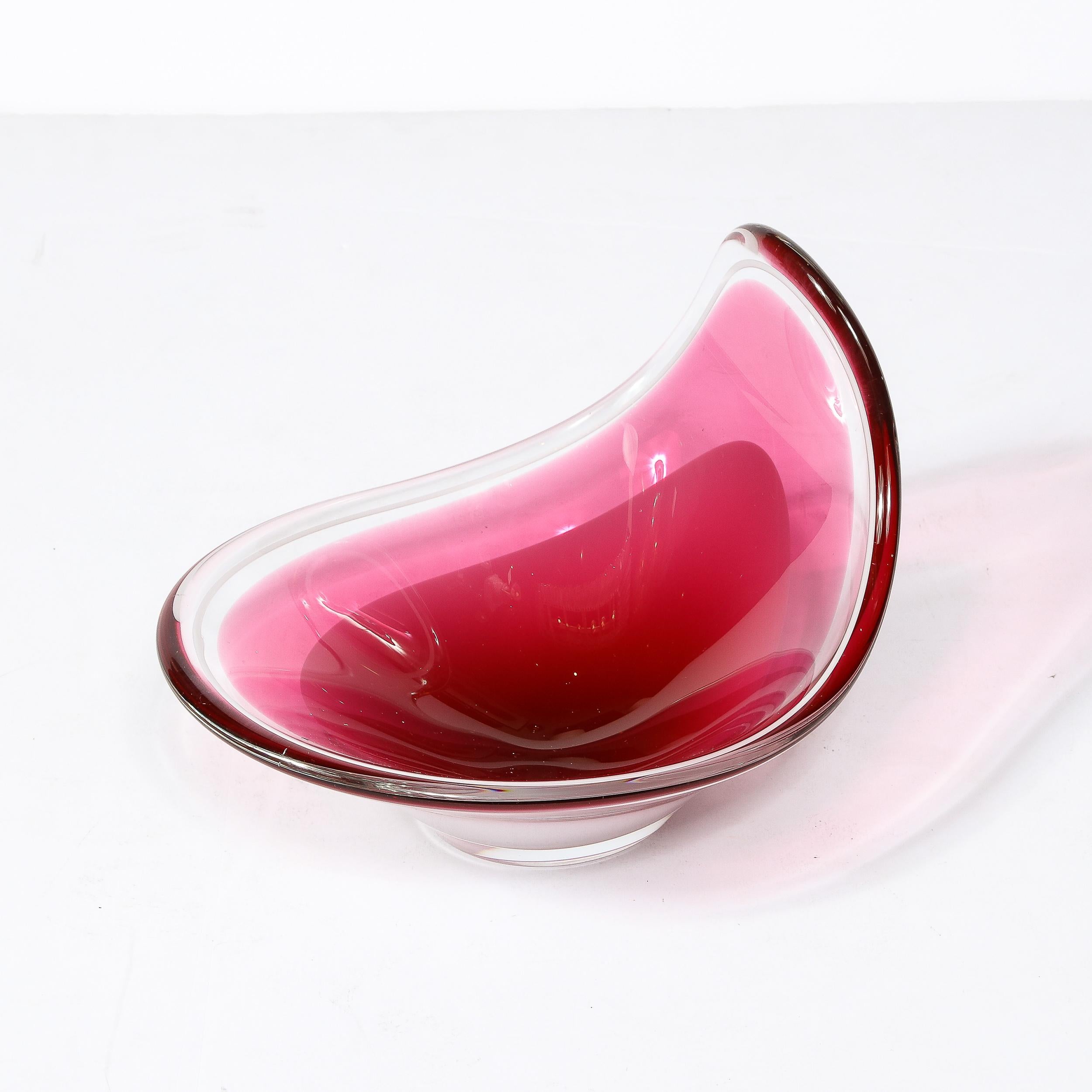 Mid-Century Swedish Art Glass Centerpiece Ruby & White Bowl by Flygsfors Coquill For Sale 2