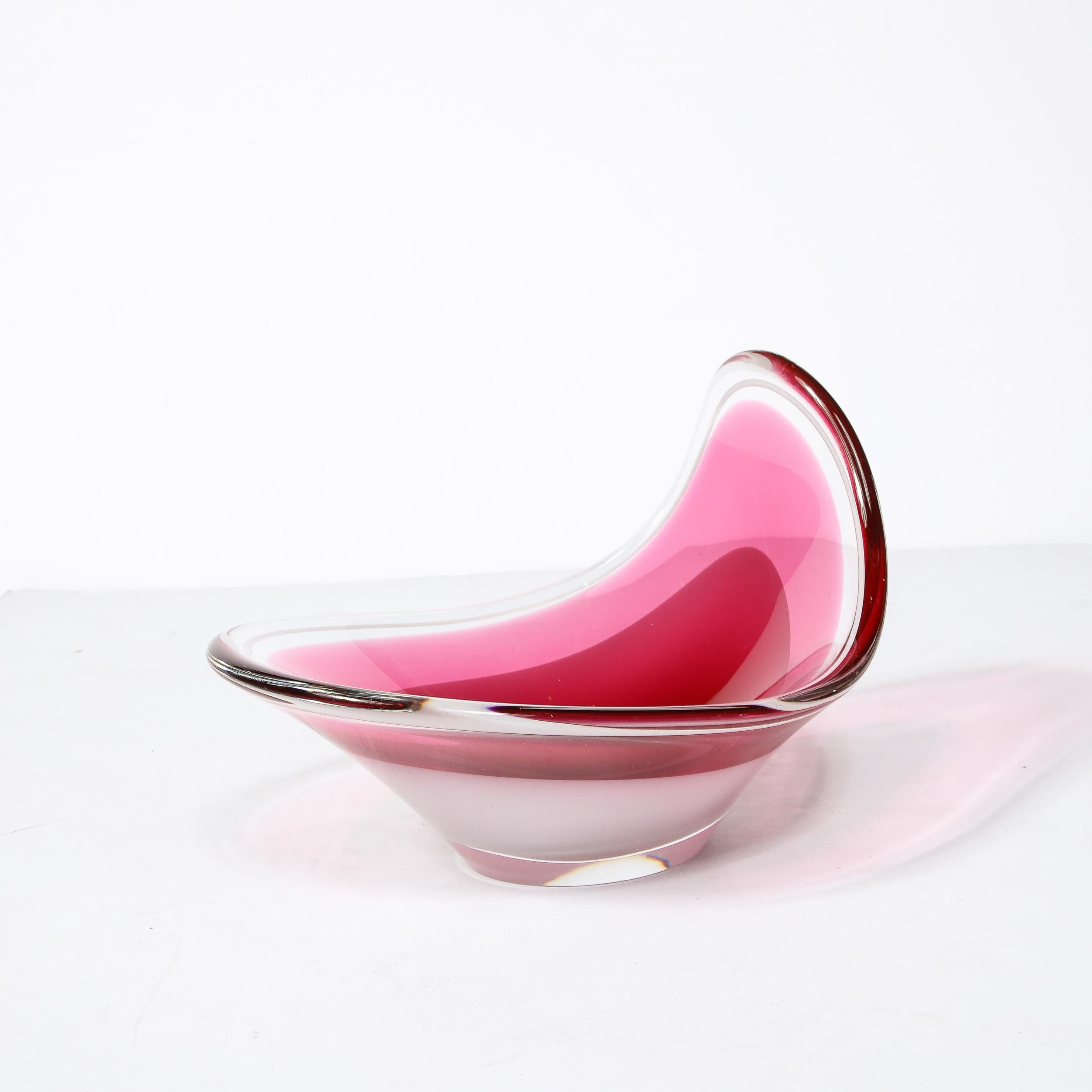 Mid-Century Swedish Art Glass Centerpiece Ruby & White Bowl by Flygsfors Coquill For Sale 3