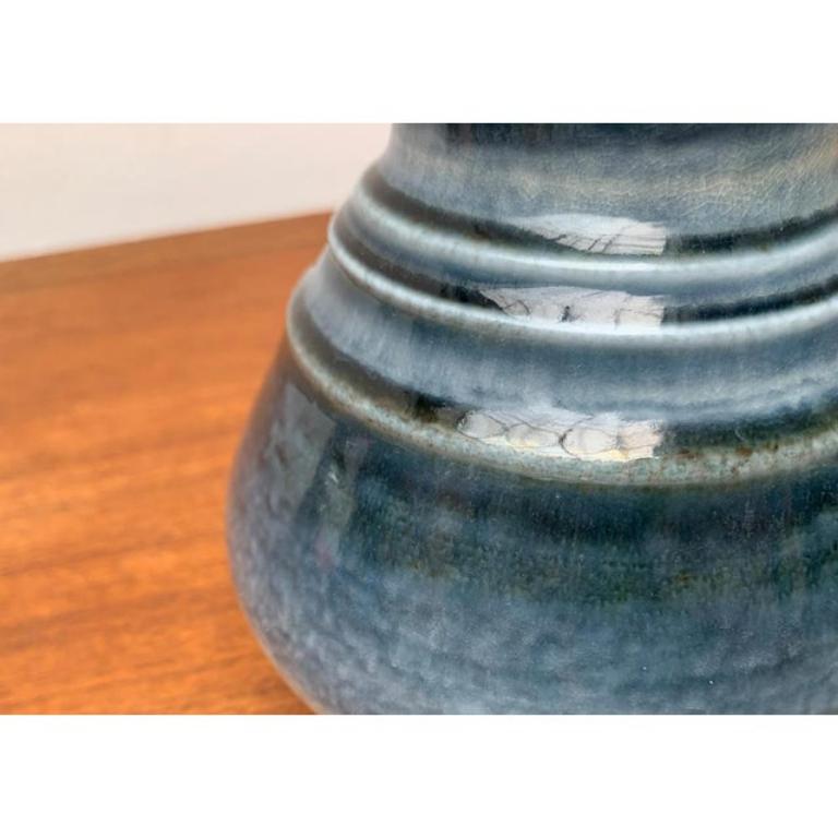 Vaso svedese di metà secolo della serie Bamboo di Olle Alberius per Rörstrand, anni '60 in vendita 4