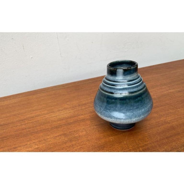 Vaso svedese di metà secolo della serie Bamboo di Olle Alberius per Rörstrand, anni '60 in vendita 2