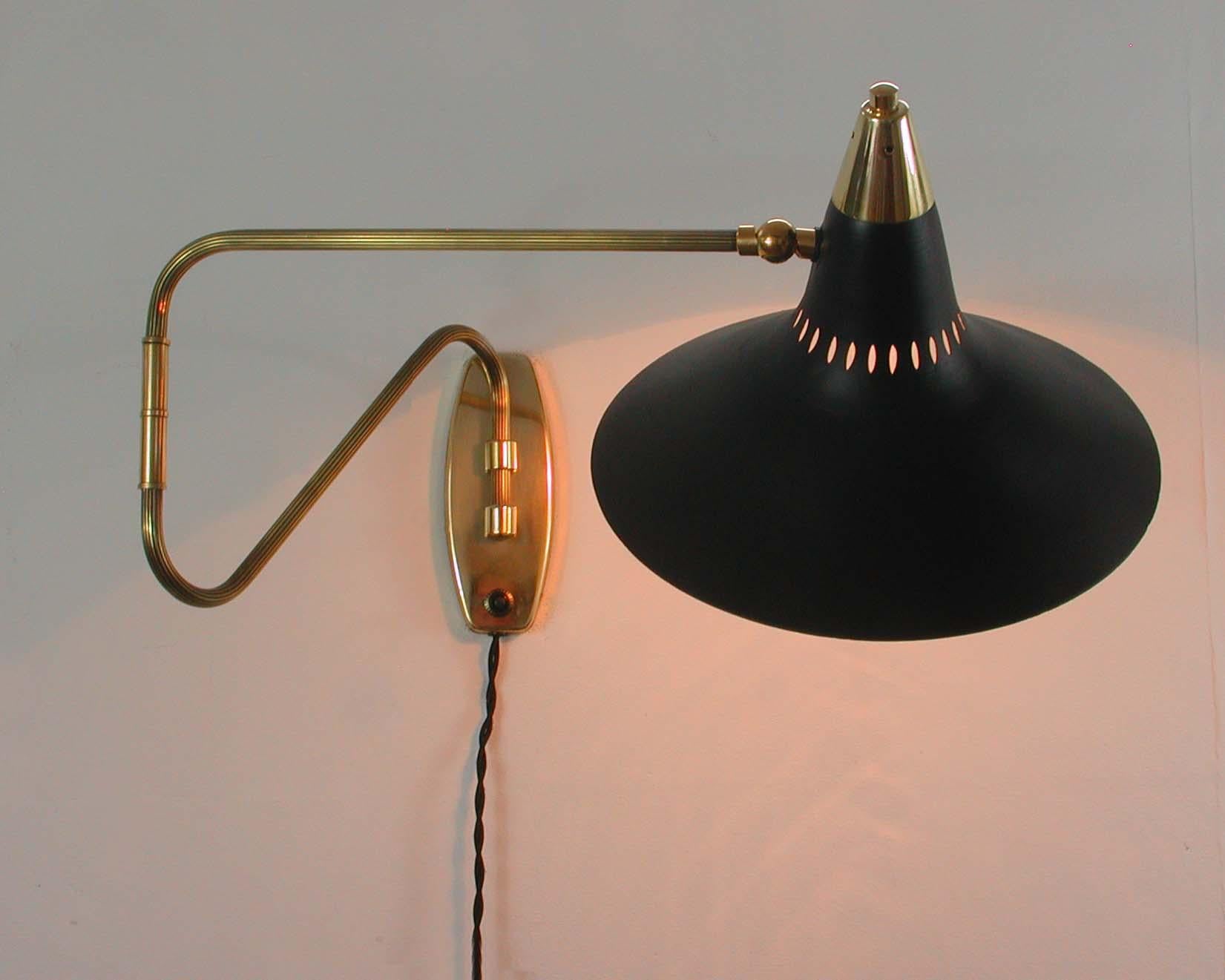 Midcentury Swedish Black and Brass Articulating Wall Light Sconce, 1950s 6