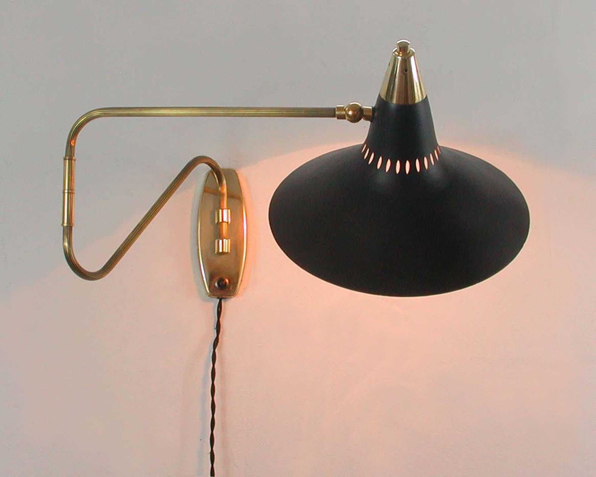 Midcentury Swedish Black and Brass Articulating Wall Light Sconce, 1950s 8