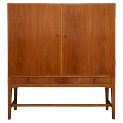 Schwedischer Schrank aus der Jahrhundertmitte von Holmström & Johansson A.B.