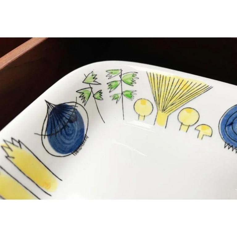 Plato decorativo Picknick de cerámica sueca de mediados de siglo, cuenco de Marianne Westman para Rörstrand, años 50, en muy buen estado. Diseñado de 1950 a 1959 Esta pieza tiene una marca de atribución.

Más información:
Materiales:
