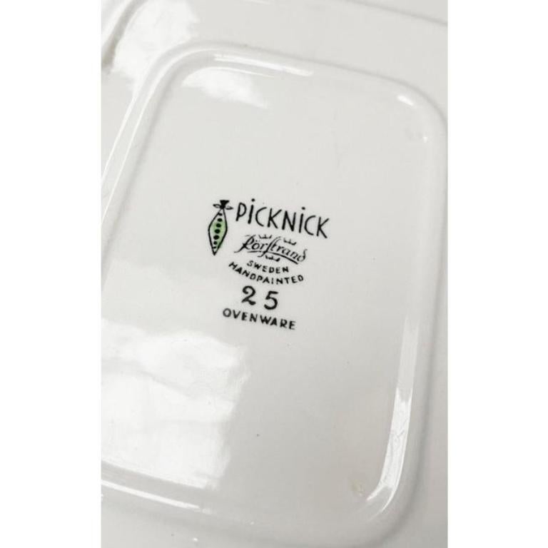 Plato decorativo Picknick de cerámica sueca de mediados de siglo de Marianne Westman, años 50 siglo XX en venta