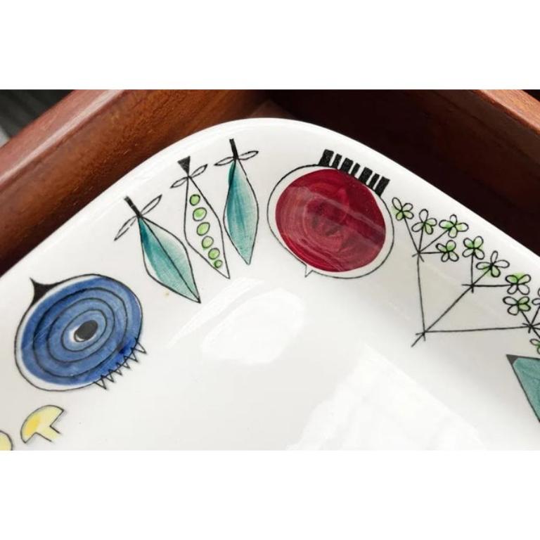 Plato decorativo Picknick de cerámica sueca de mediados de siglo de Marianne Westman, años 50 en venta 1