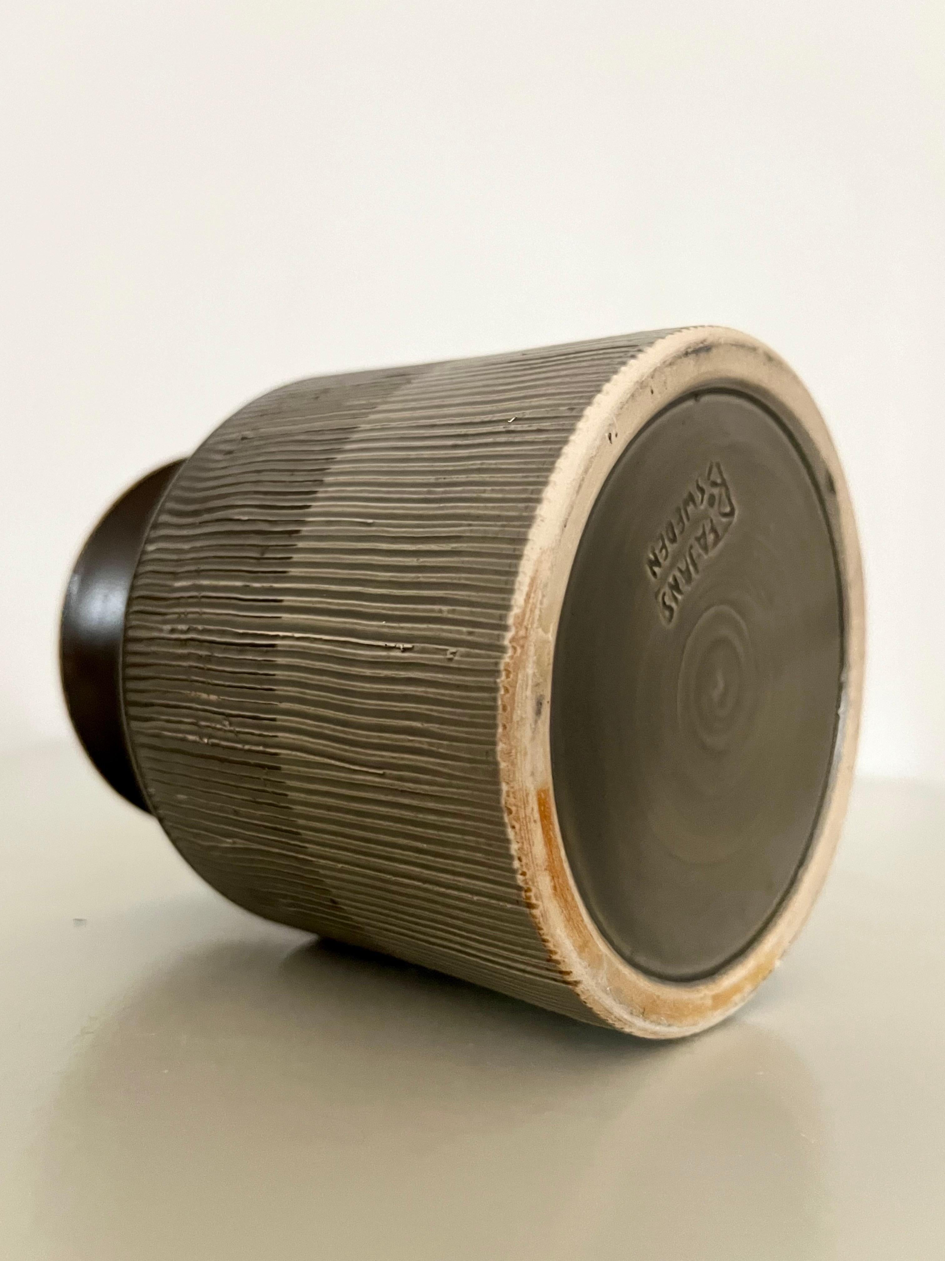 Vaso in ceramica svedese di metà secolo di Bo Fajans, anni '50 in vendita 3