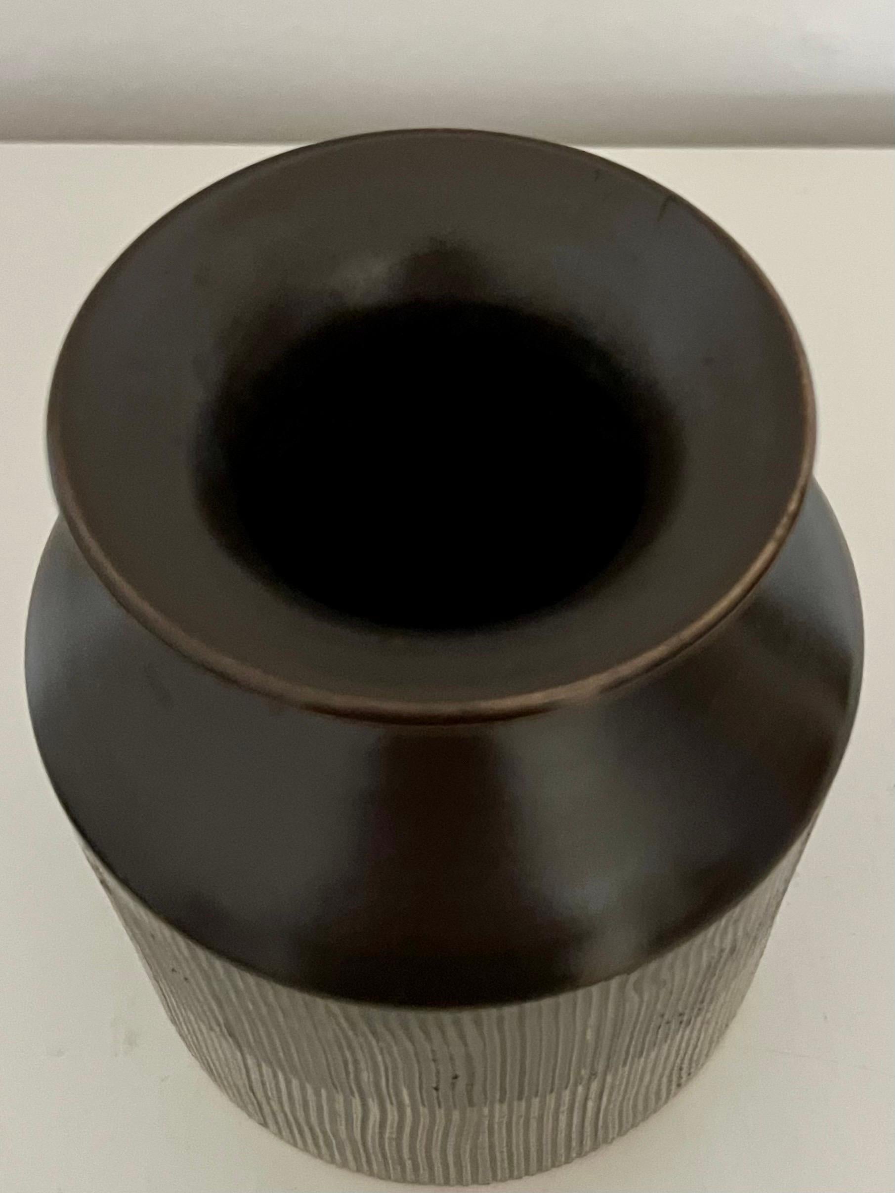 Vaso in ceramica svedese di metà secolo di Bo Fajans, anni '50 in vendita 1