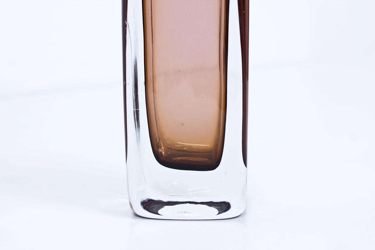 Midcentury Swedish Crystal Glass Vase by Vicke Lindstrand for Kosta In Good Condition In Stockholm, SE