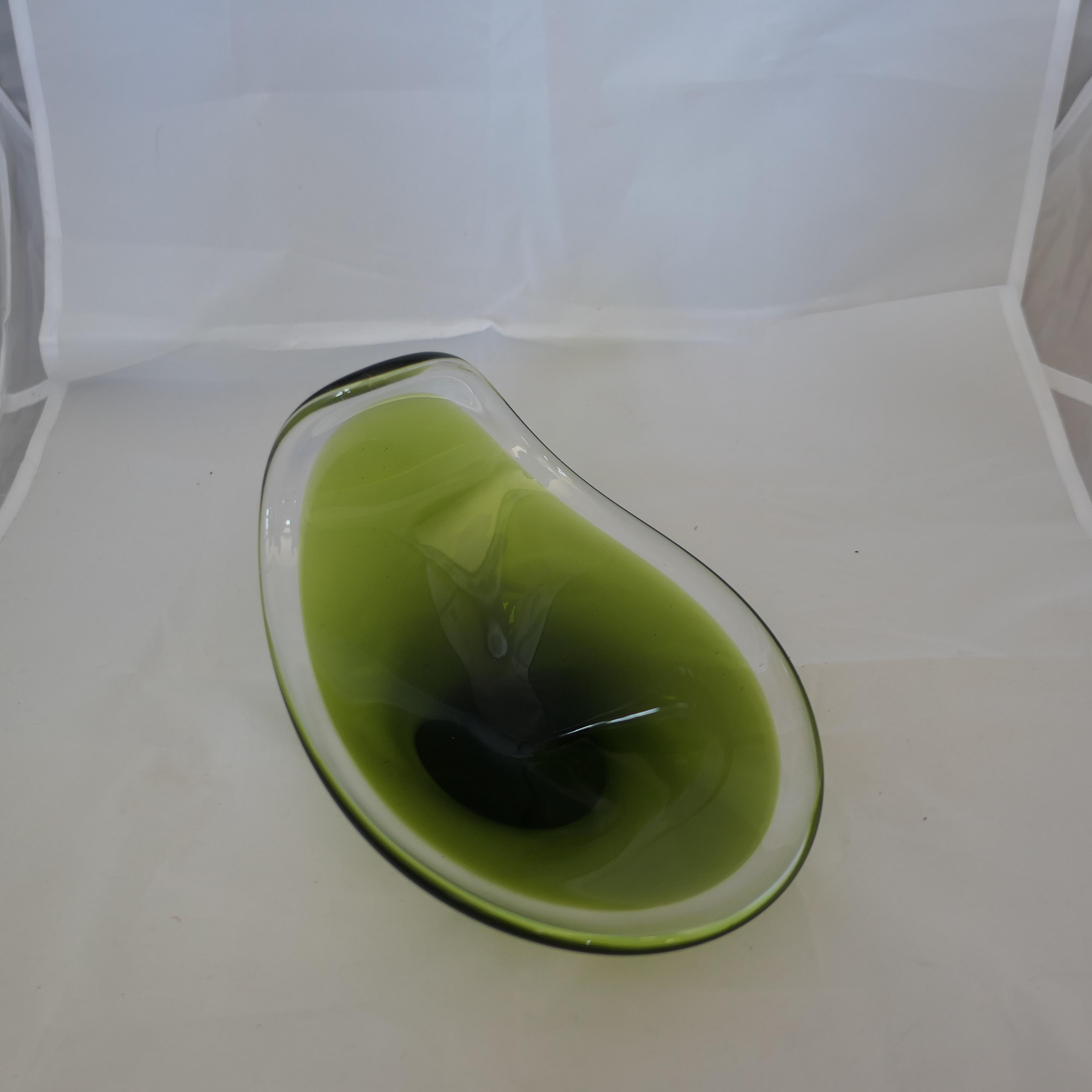 Mid-Century Modern Mid Century Swedish Flygsfors Art Glass Bowl by Paul Kedelv. For Sale