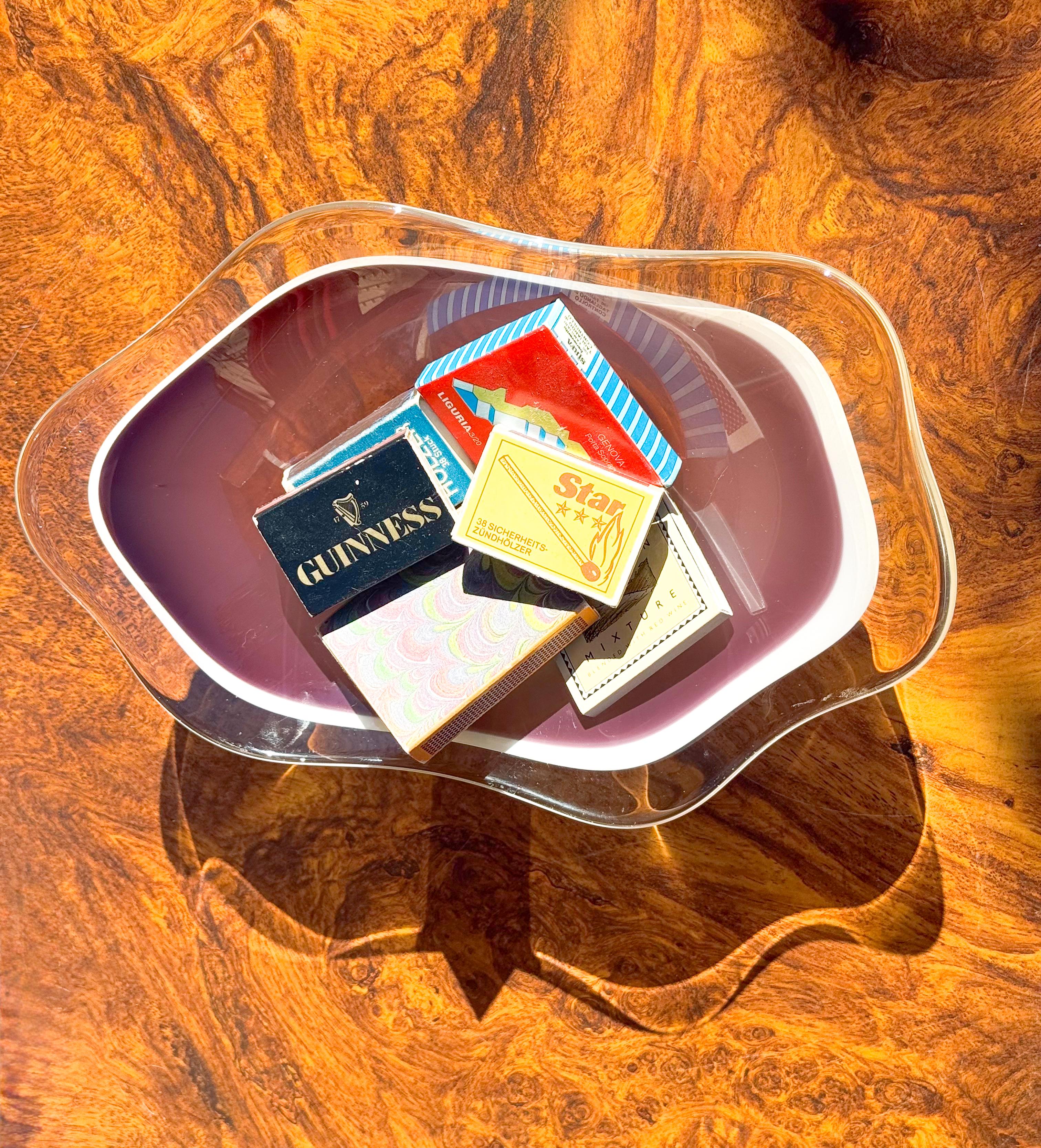 Mid-Century Modern Mid-Century Swedish Flygsfors “Coquille” Purple & White Catchall Bowl, 1950s For Sale