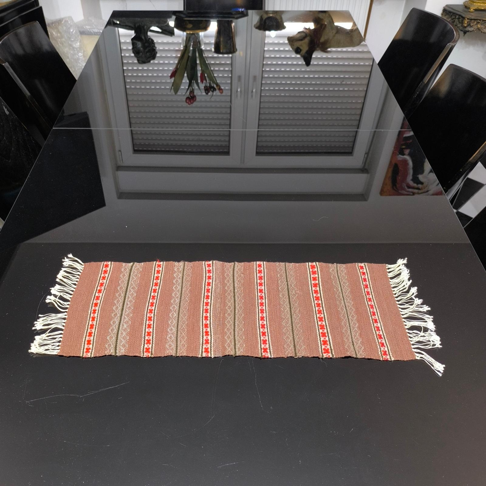 Runner da tavola o decorazione da parete in stile folk svedese della metà del secolo, tessuto a mano in vendita 4