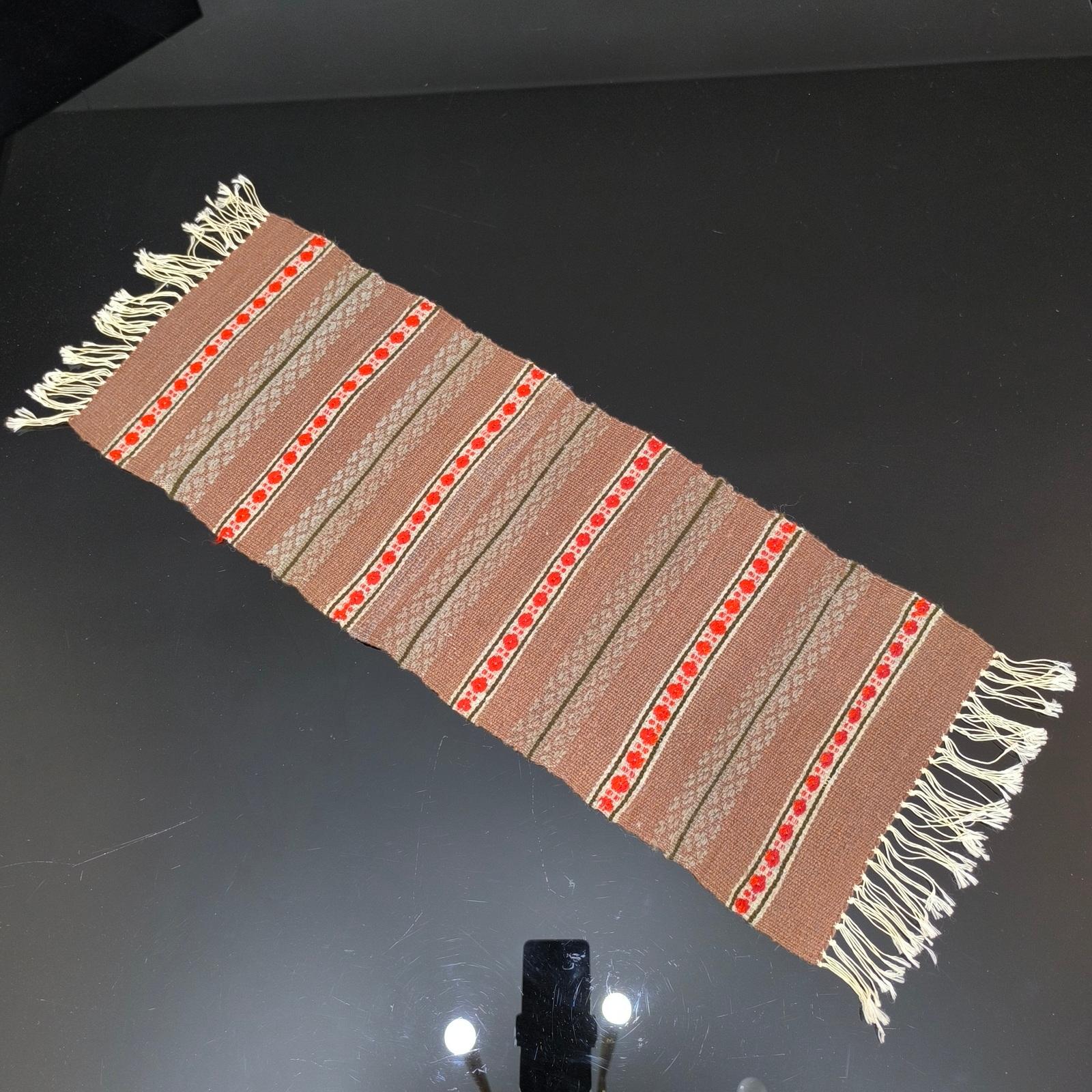 Runner da tavola o decorazione da parete in stile folk svedese della metà del secolo, tessuto a mano in vendita 5