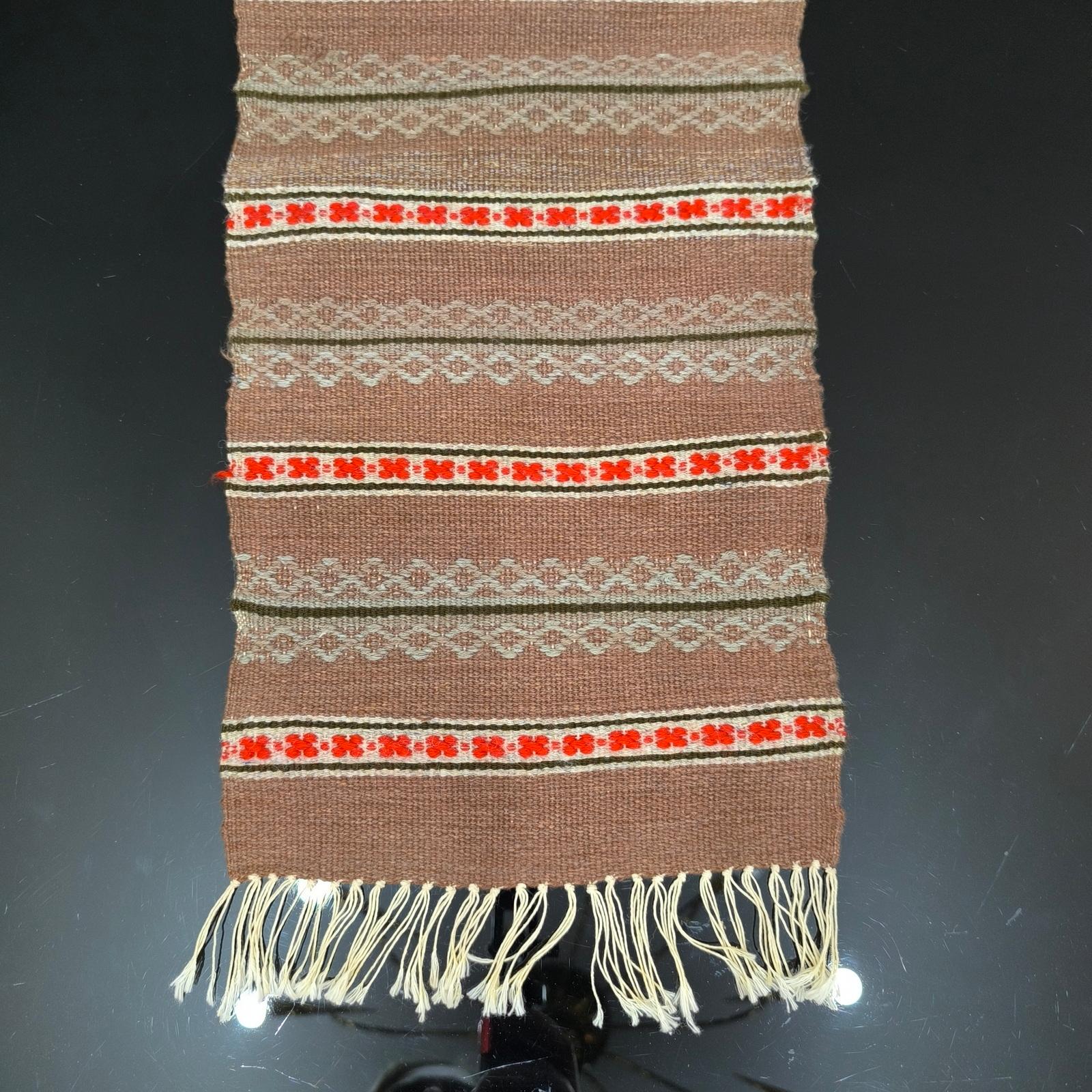 Runner da tavola o decorazione da parete in stile folk svedese della metà del secolo, tessuto a mano in vendita 6