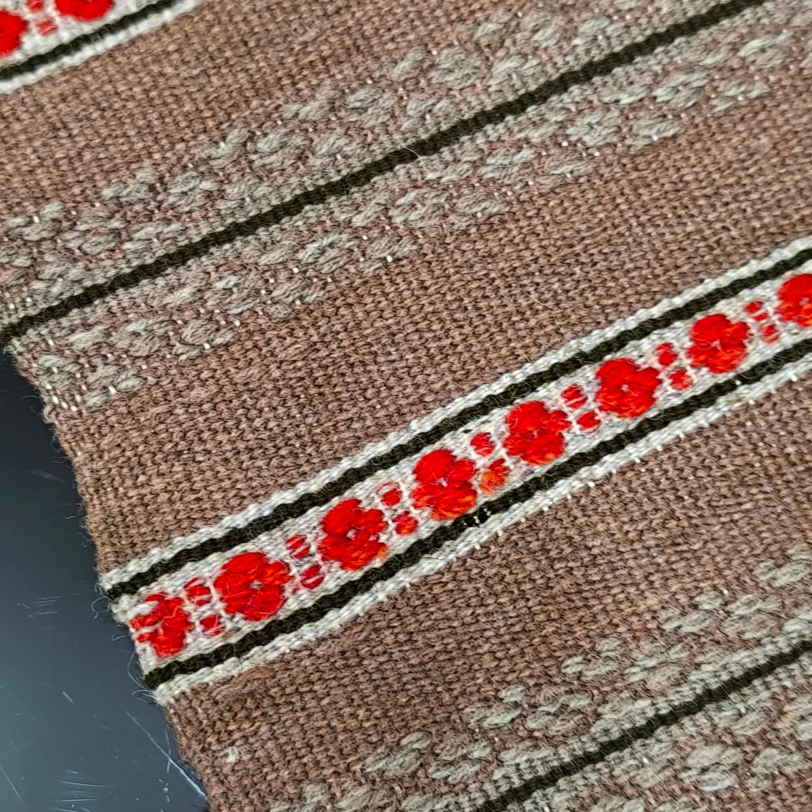 Runner da tavola o decorazione da parete in stile folk svedese della metà del secolo, tessuto a mano in vendita 8