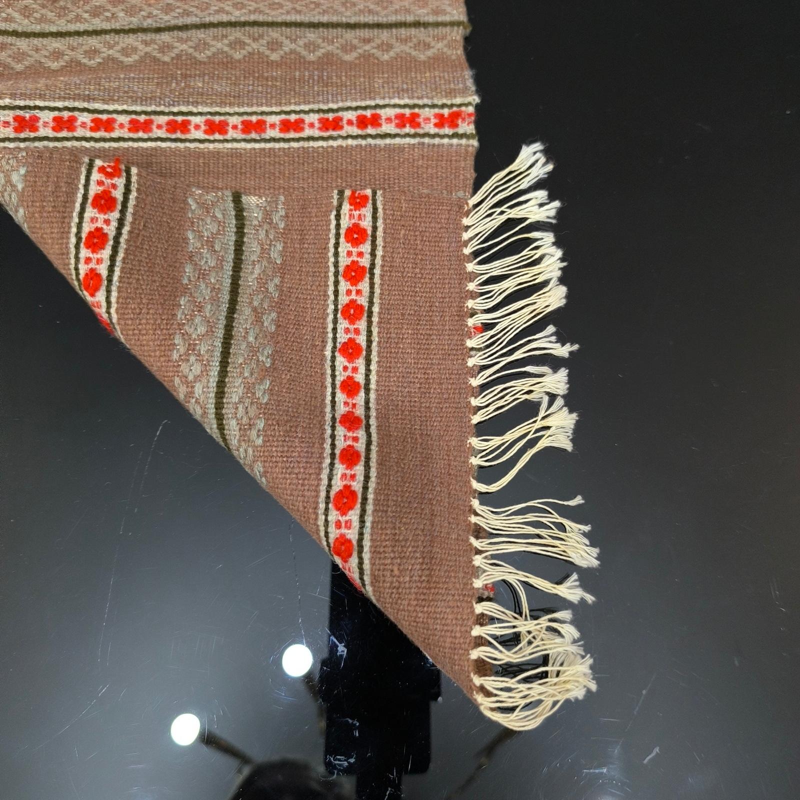 Runner da tavola o decorazione da parete in stile folk svedese della metà del secolo, tessuto a mano in vendita 9
