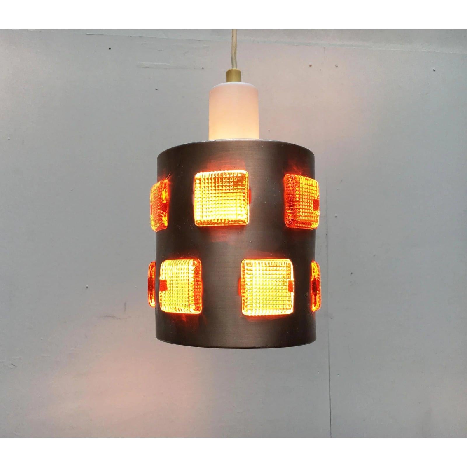 Schwedische Mid-Century-Pendelleuchte aus Glas und Metall, 1960er Jahre im Angebot 2