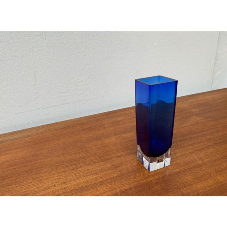 Vaso in vetro svedese di metà secolo di Aseda Sweden, anni '60, in ottime condizioni. Progettato tra il 1960 e il 1969 Questo pezzo ha un marchio di attribuzione.

Informazioni aggiuntive:
Materiali: Vetro
Stile: Medioevo Moderno
Paese di origine: