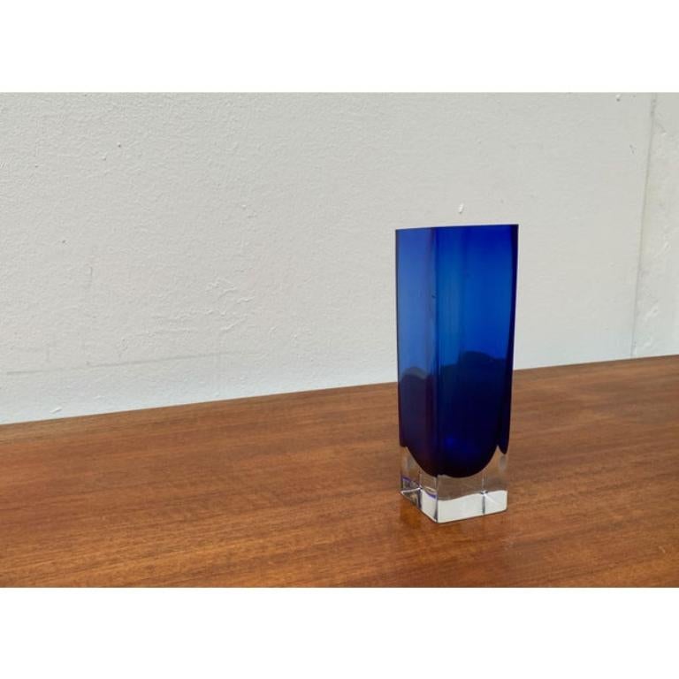 Svedese Vaso svedese a blocchi di vetro di metà secolo di Aseda Sweden, anni '60 in vendita
