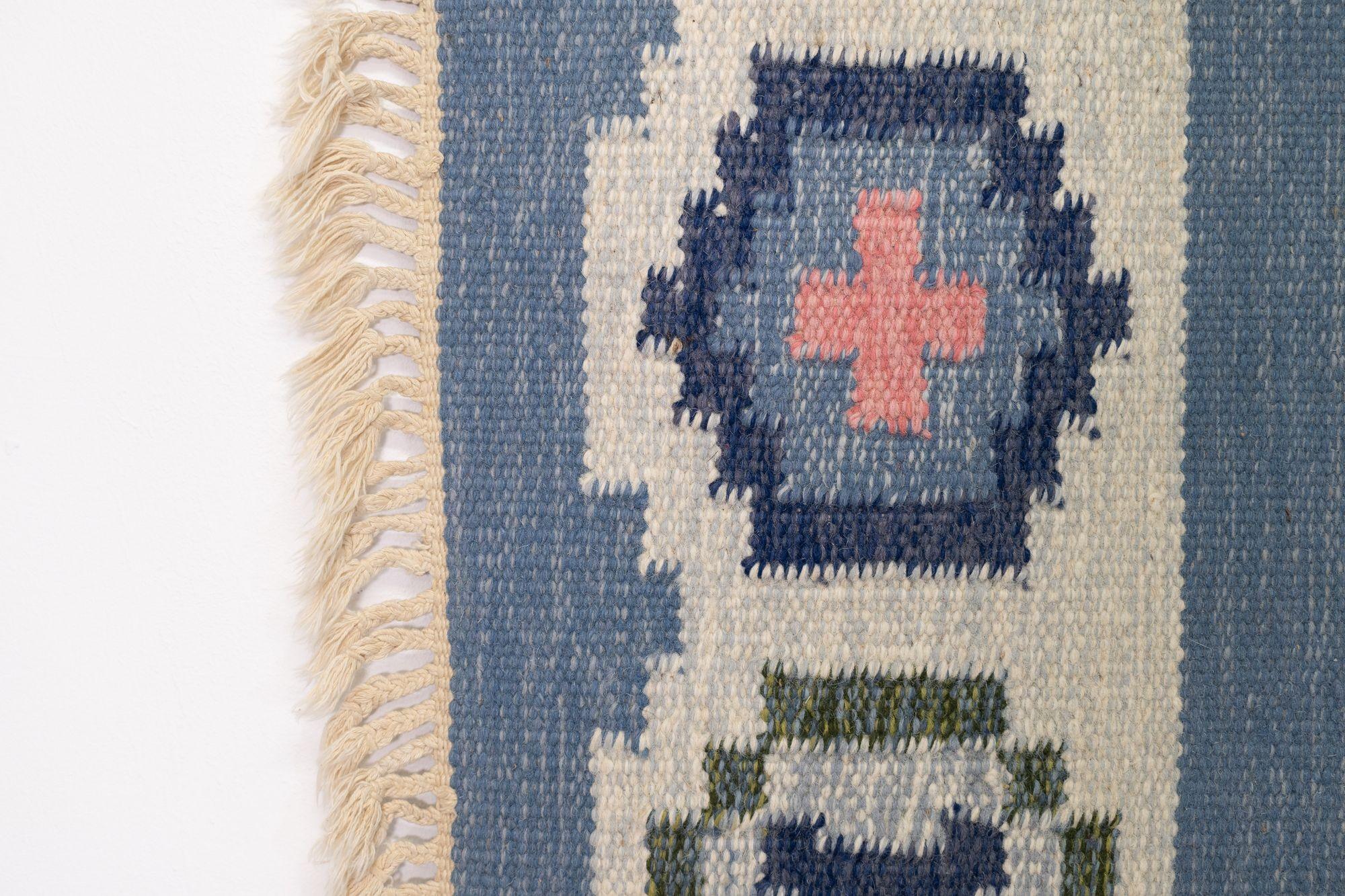 Hand-Woven Mid-Century Swedish Kilim in Blue and Cream For Sale