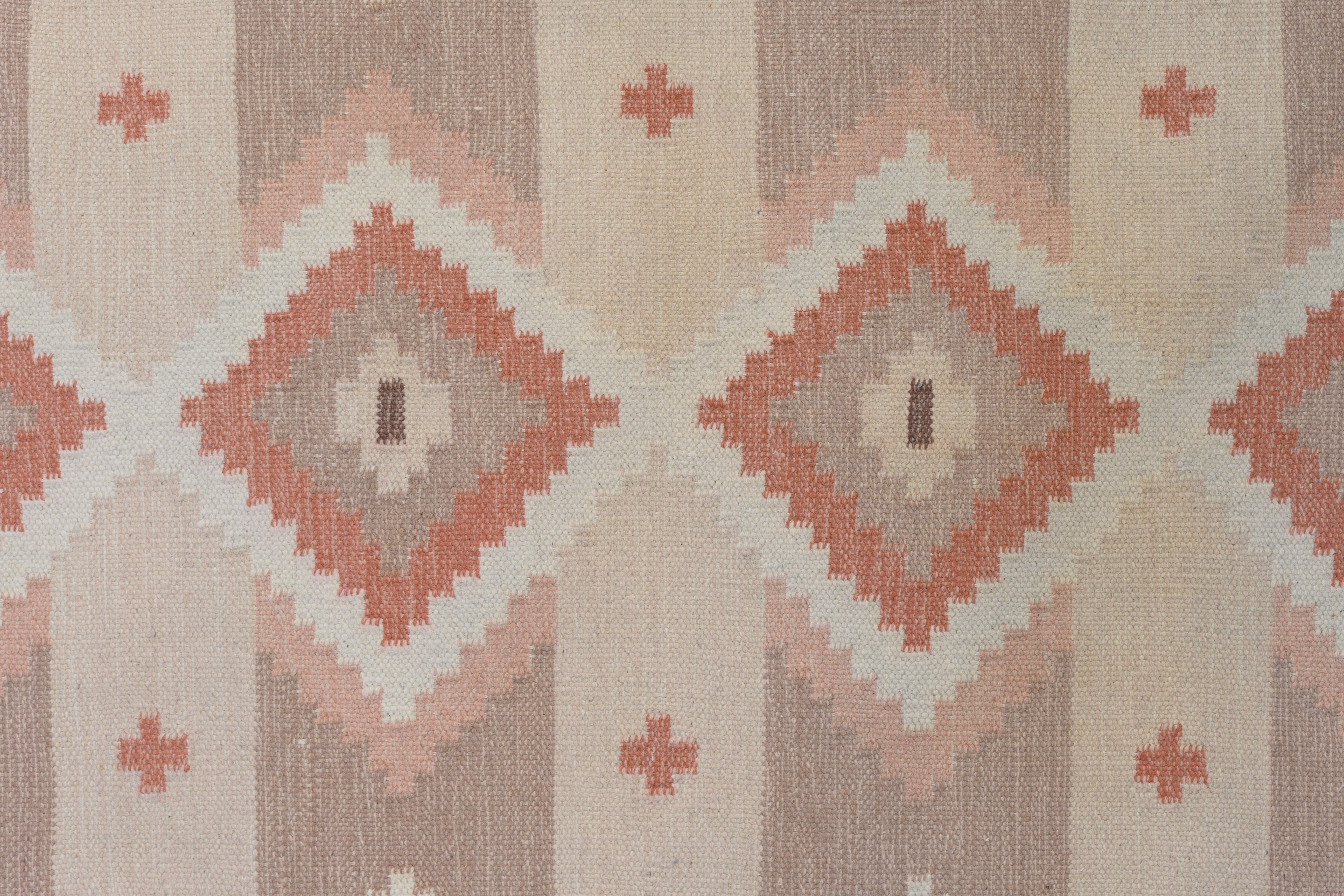 Scandinavian Modern Mid-Century Swedish Kilim in Tones of Brown and Pink For Sale