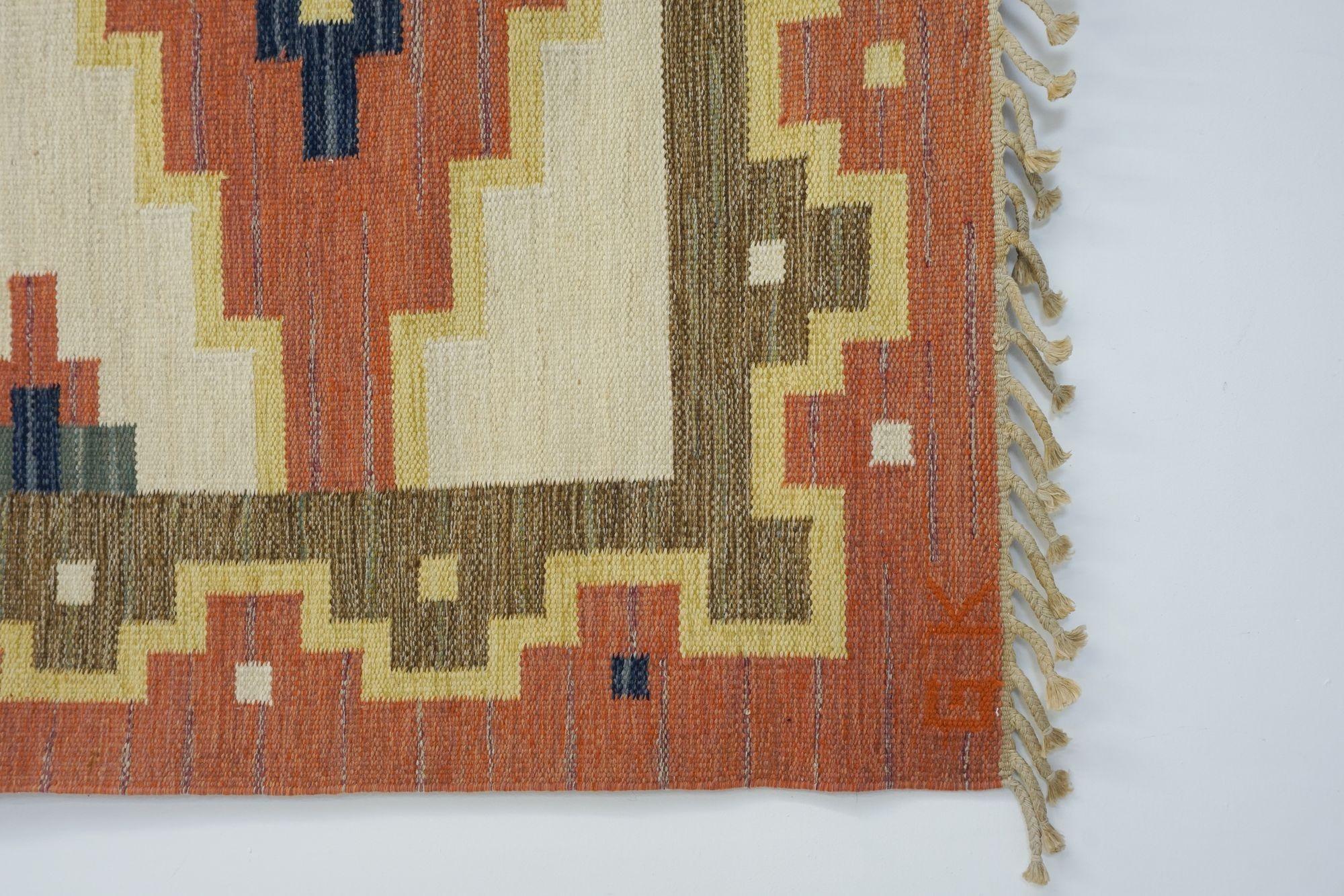 Scandinavian Modern Mid-Century Swedish Kilim in Tones of Red and Cream For Sale
