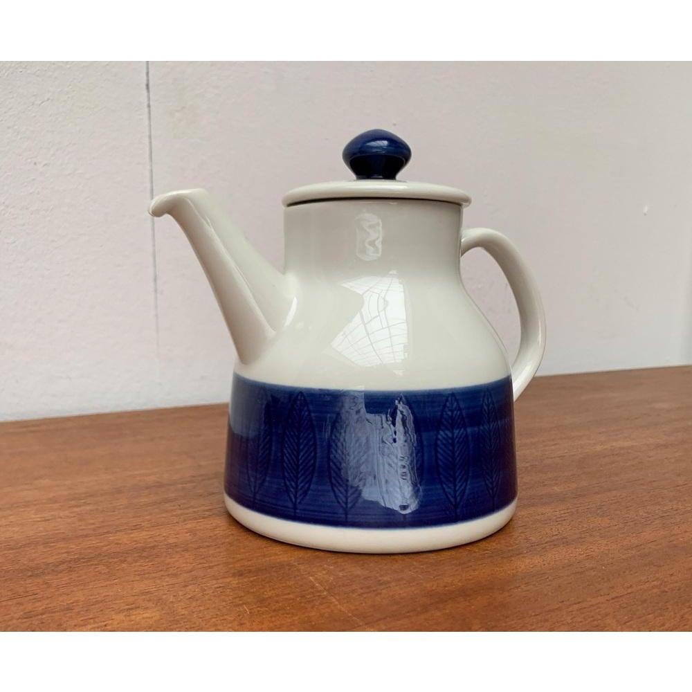 Céramique Cafetière suédoise Koka Blue, Blau, Bla Series du milieu du siècle, années 1950 en vente