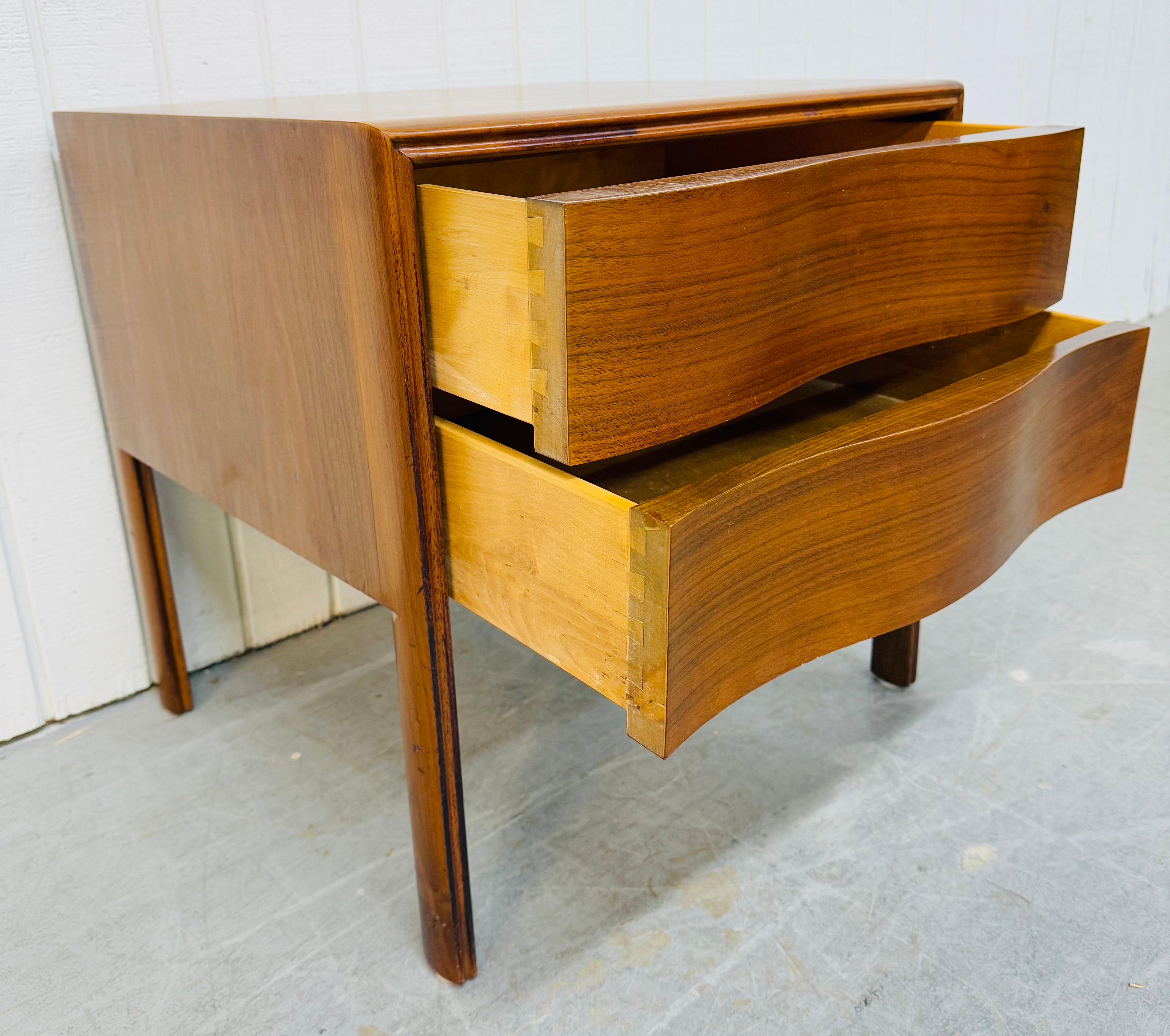 Mid-Century Swedish Modern Edmond Spence Wave Walnut Nightstands - Set of 2 For Sale 3