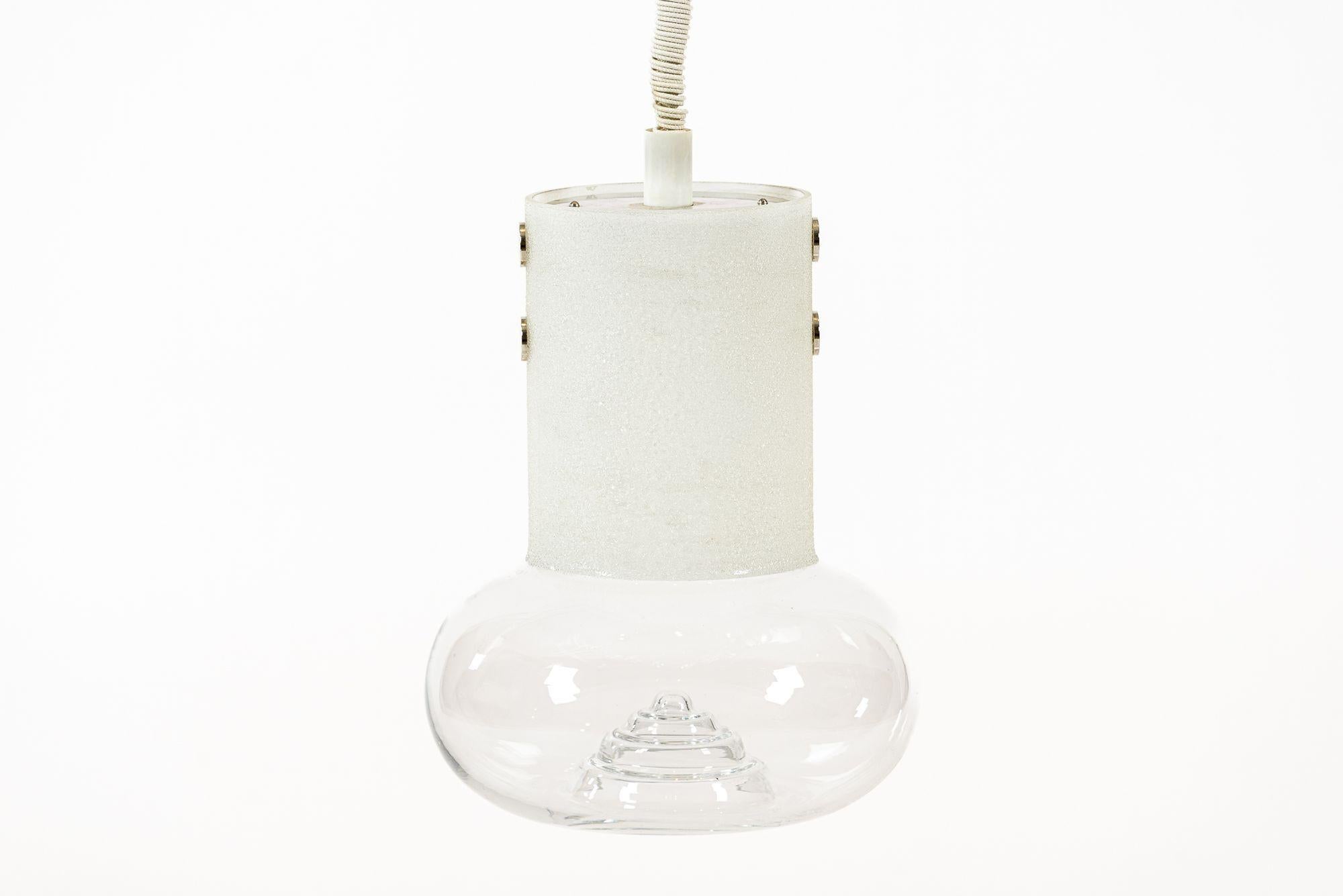 Schwedische moderne Glas-Pendelleuchte von Orrefors, Mid-Century Modern (Metall) im Angebot