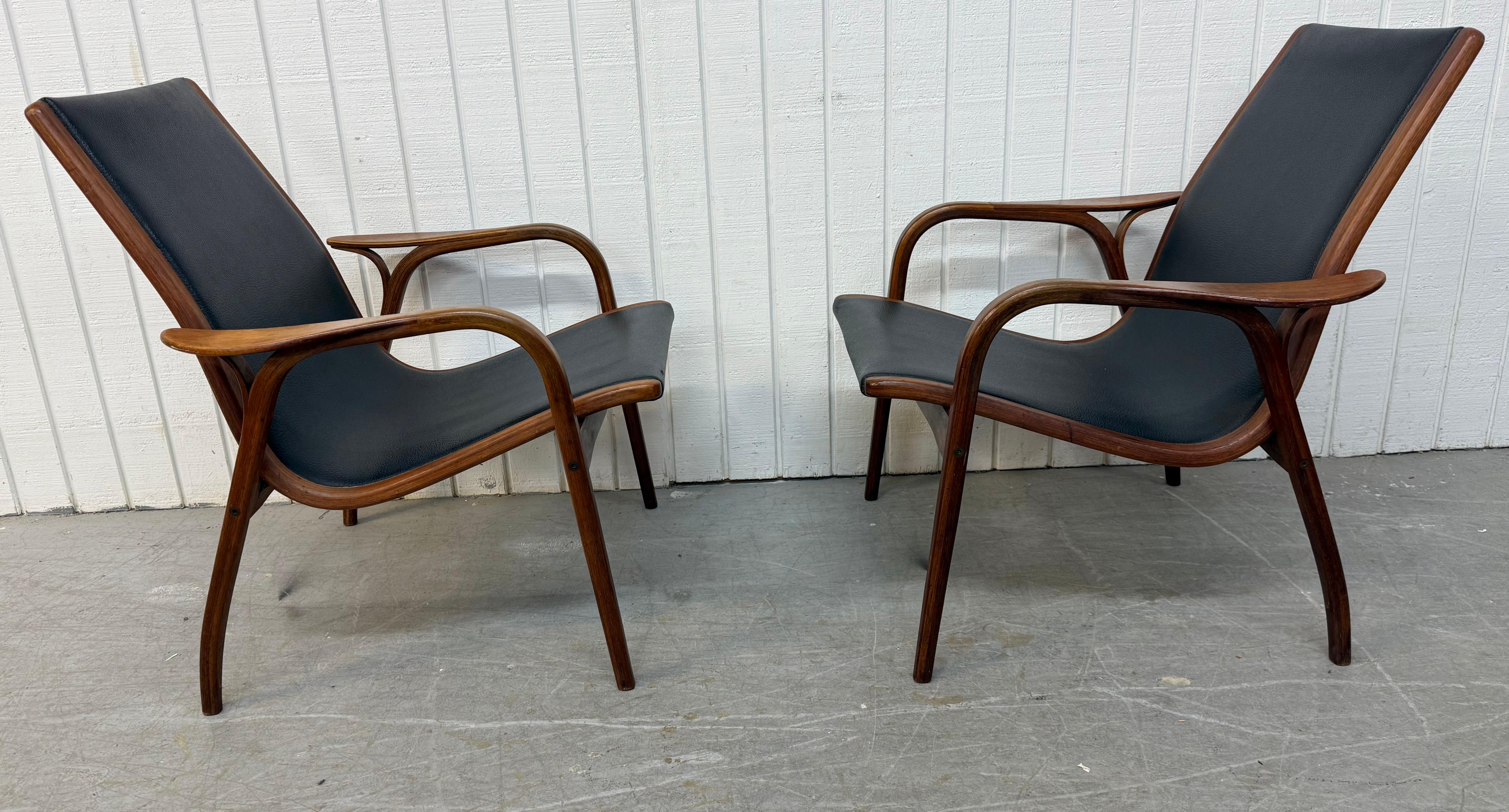 Mid-Century Swedish Modern Lamino Walnut Lounge Chairs - Set of 2 In Good Condition For Sale In Clarksboro, NJ