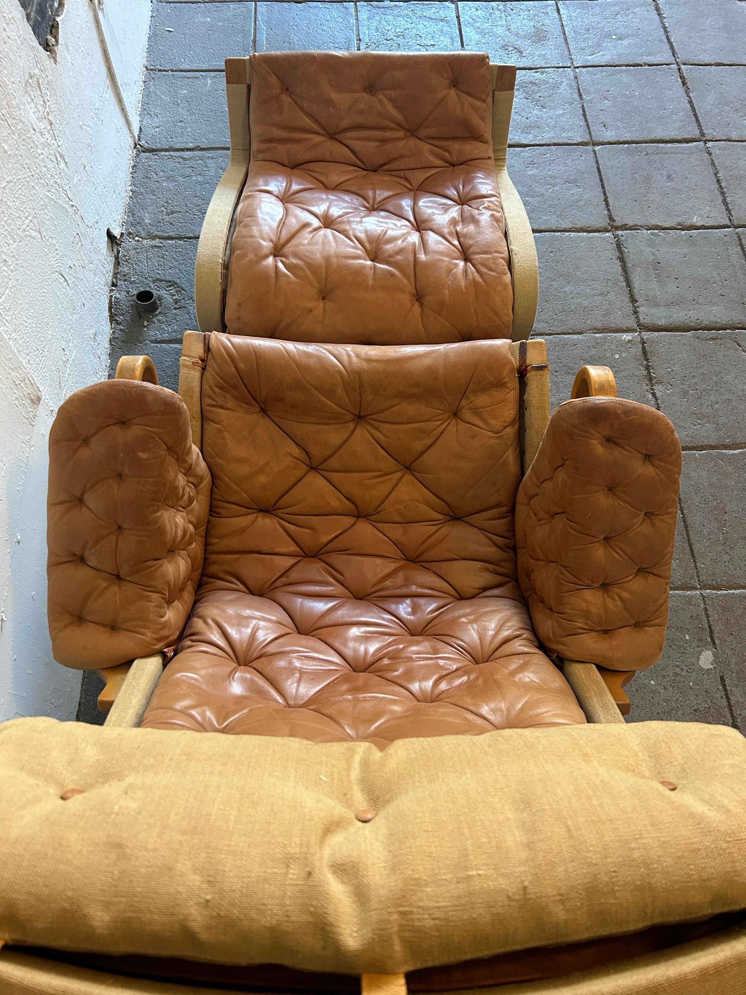 Midcentury Swedish Modern Leather Pernilla Lounge Chair and Ottoman by Dux In Good Condition In BROOKLYN, NY
