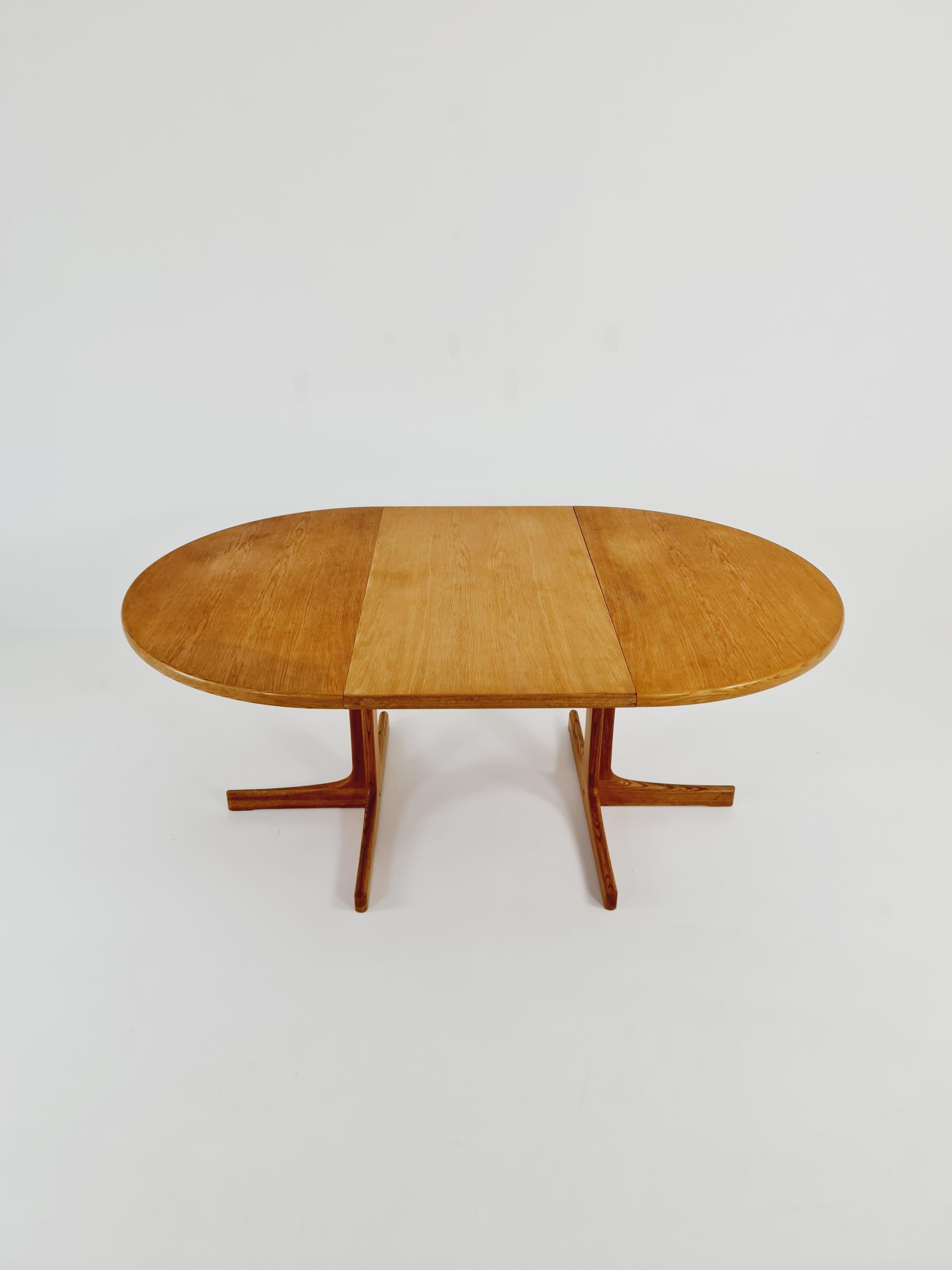 Mid century Swedish Modern Oak dining table by Karl Erik Ekselius, 1960s For Sale 5