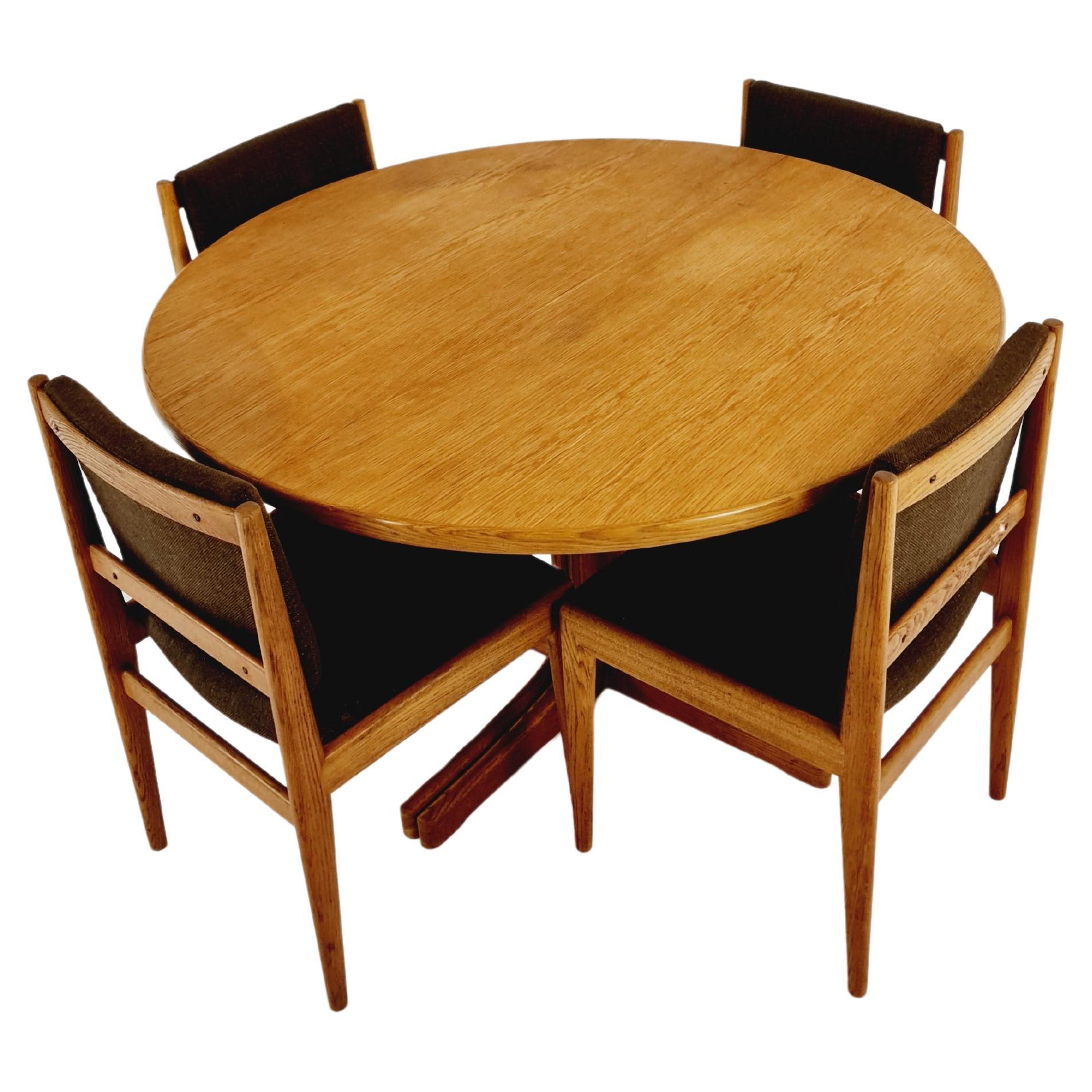 Mesa de comedor moderna sueca de roble de mediados de siglo de Karl Erik Ekselius, años 60