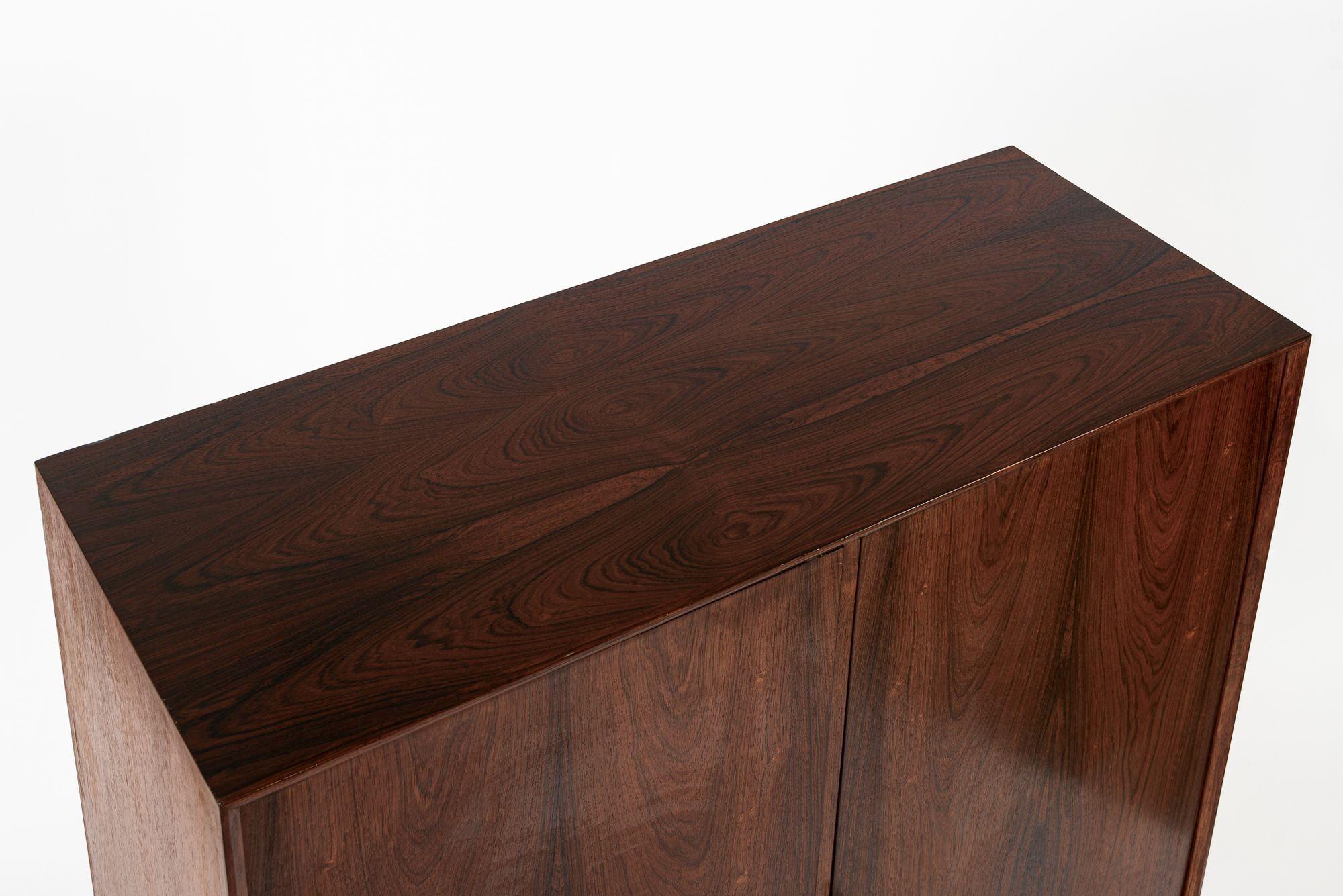 Armadio alto in palissandro del Mid Century Swedish Modern in vendita 2