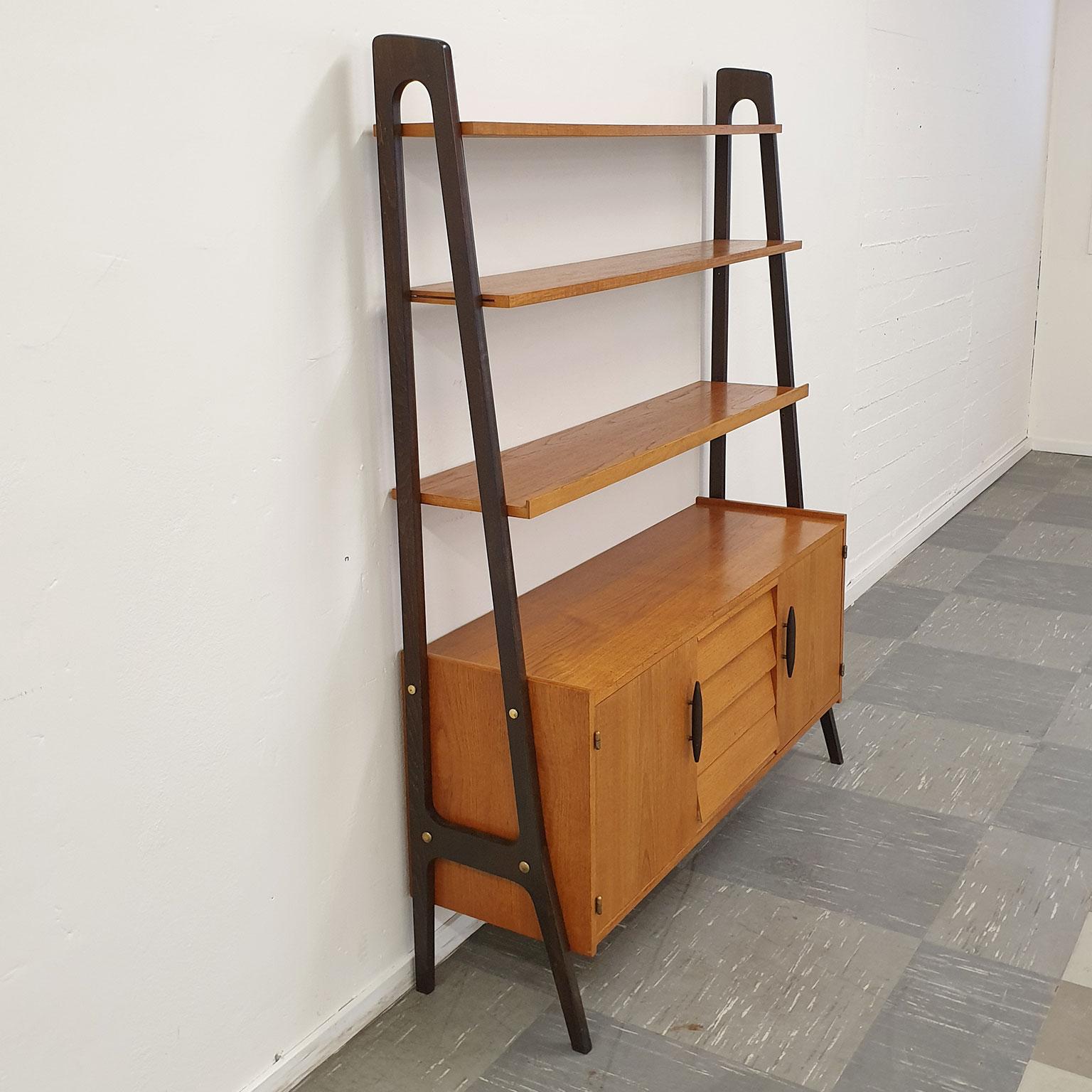 Midcentury Swedish Modern Teak Bookcase for Rottne, 1950s For Sale 1