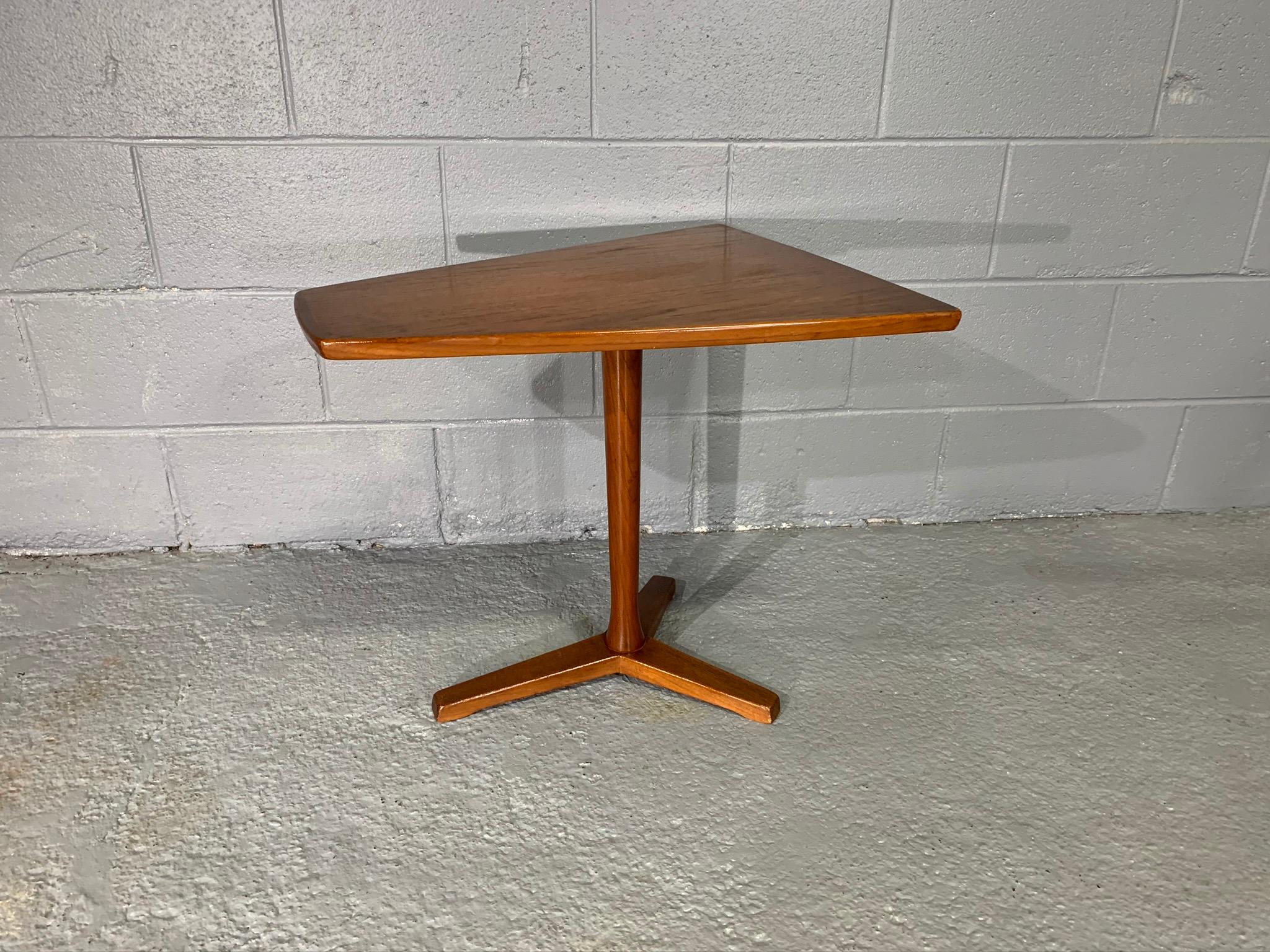 Mid-Century Swedish Modern Teak Side Table / End Table by DUX, circa 1960s In Good Condition In Belmont, MA