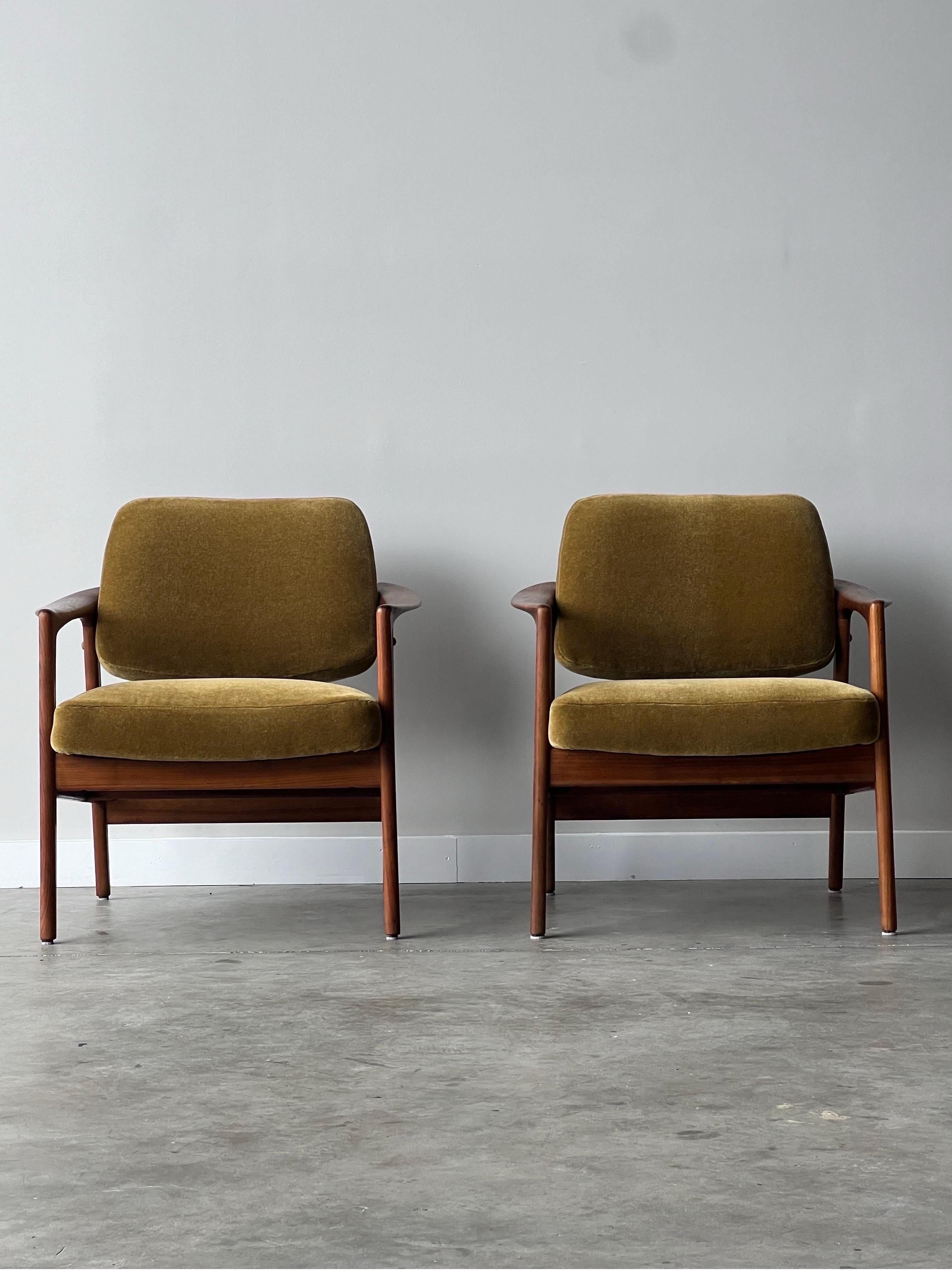 Mid-20th Century Mid-Century Swedish Pair of Lounges by Folke Ohlsson for Dux