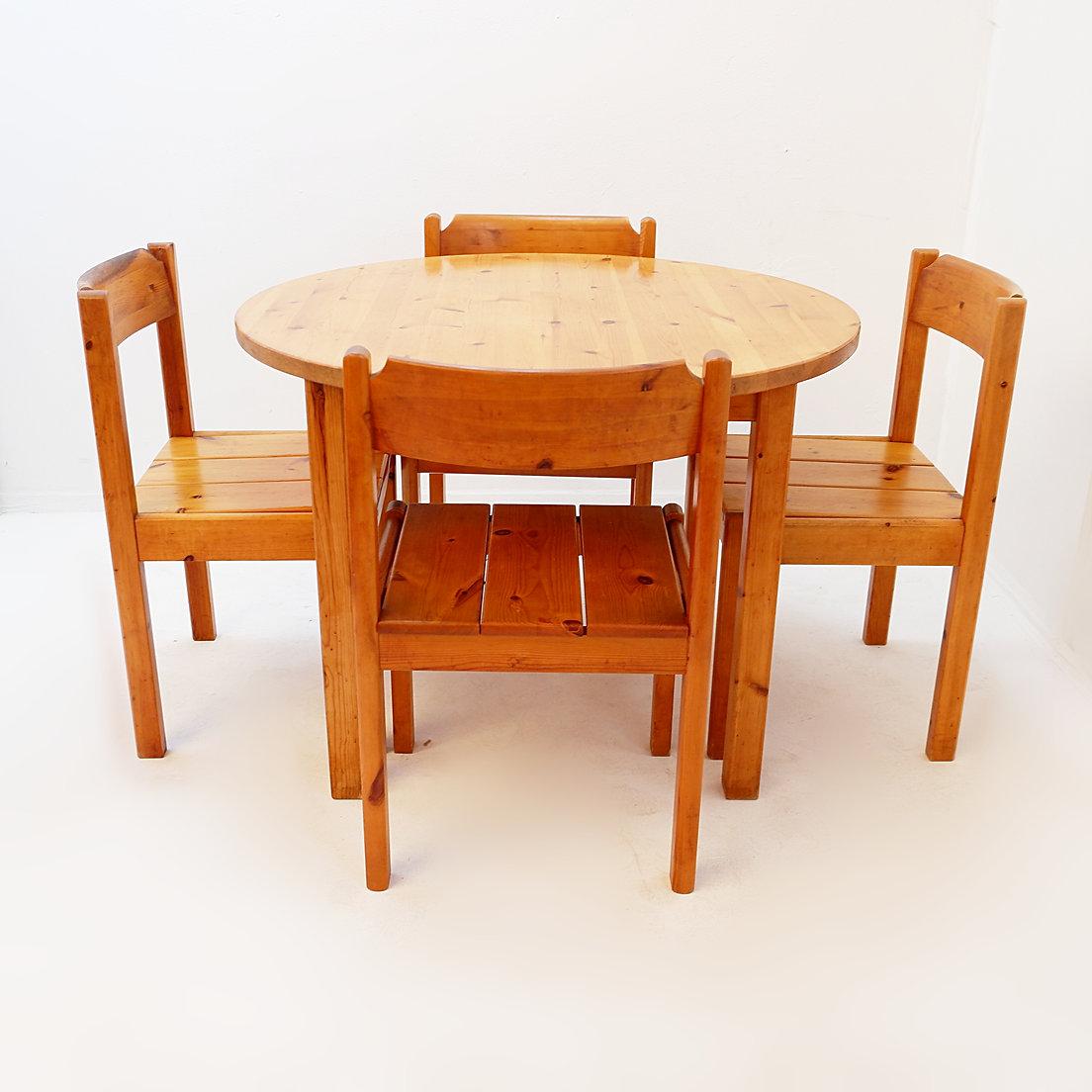 mid-century Swedish Pine Wood dining set - 1970s - 1 table & 4 chairs For Sale 5