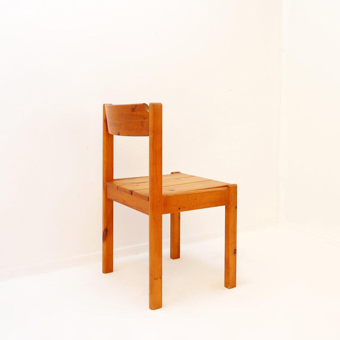 mid-century Swedish Pine Wood dining set - 1970s - 1 table & 4 chairs For Sale 4