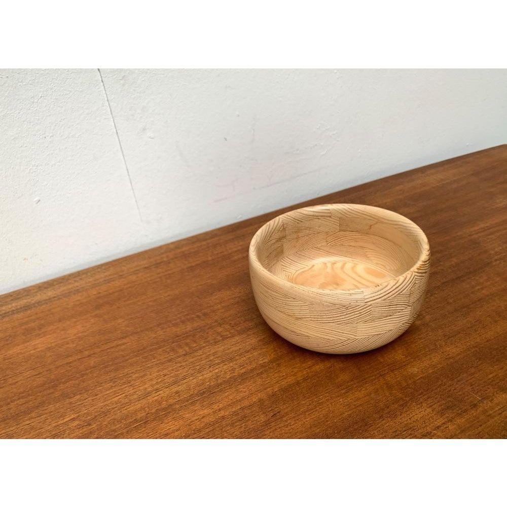 Mid-Century Swedish Pinewood Bowl from Karl Holmberg AB In Excellent Condition For Sale In Hamburg, DE