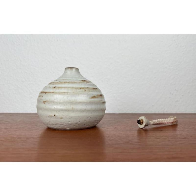 Céramique Lampe �à huile en poterie suédoise du milieu du siècle par Ulla Nilsson pour Arvika, années 1960 en vente