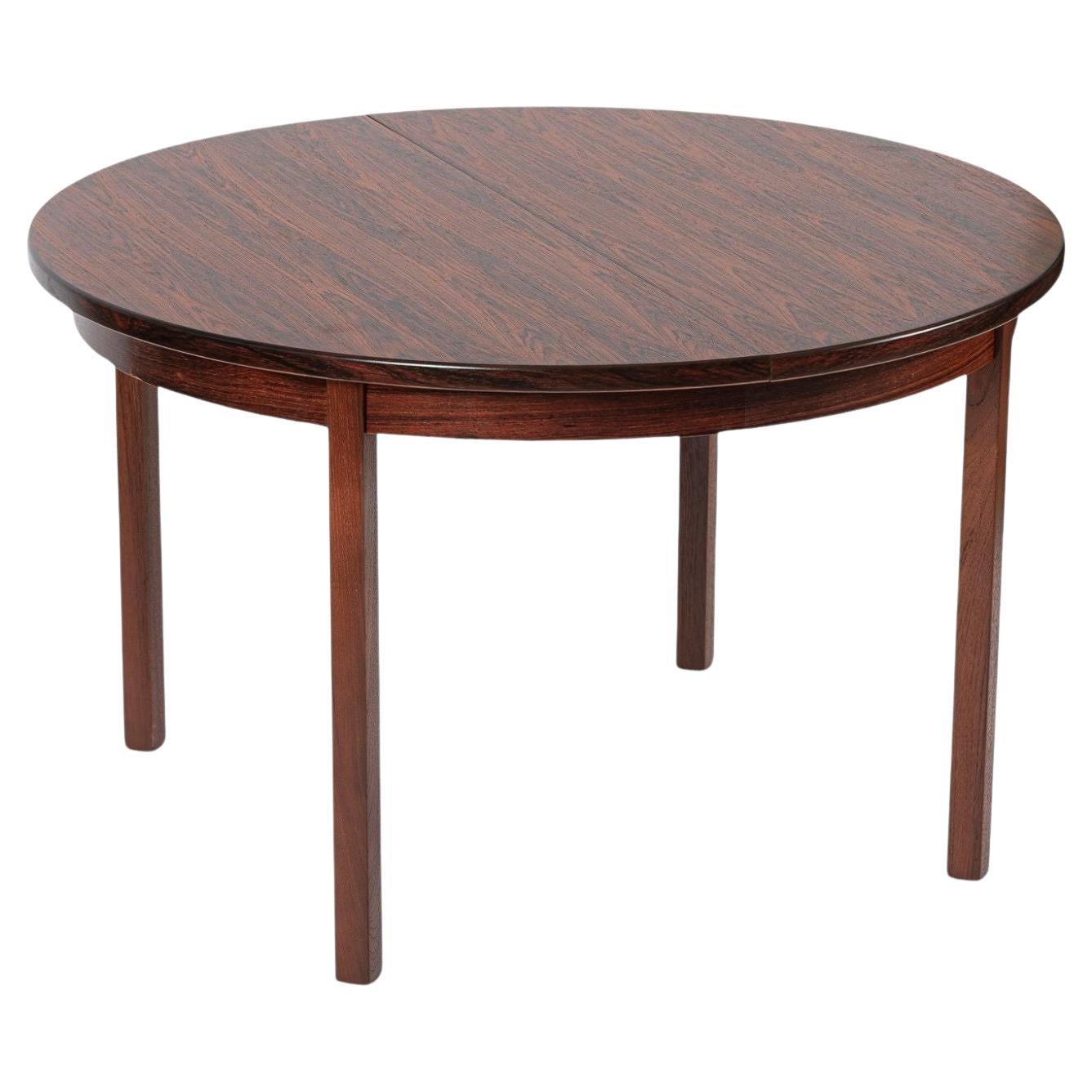 Mid Century Swedish Rosewood Extendable Round Dining Table in vendita