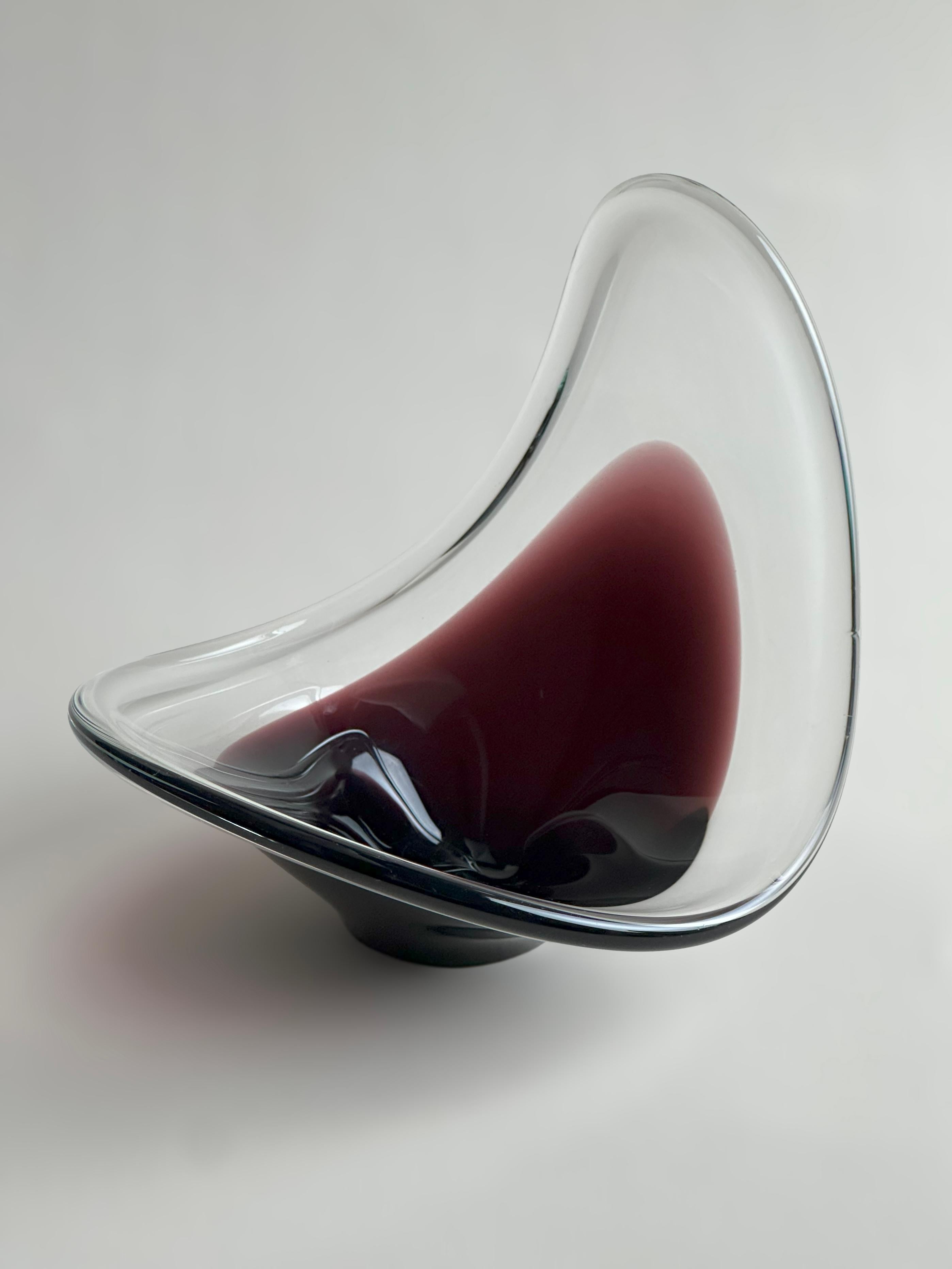 Mid-Century Swedish Sommerso Glass Bowl, Attributed to Paul Kedelv for Flygfors For Sale 1