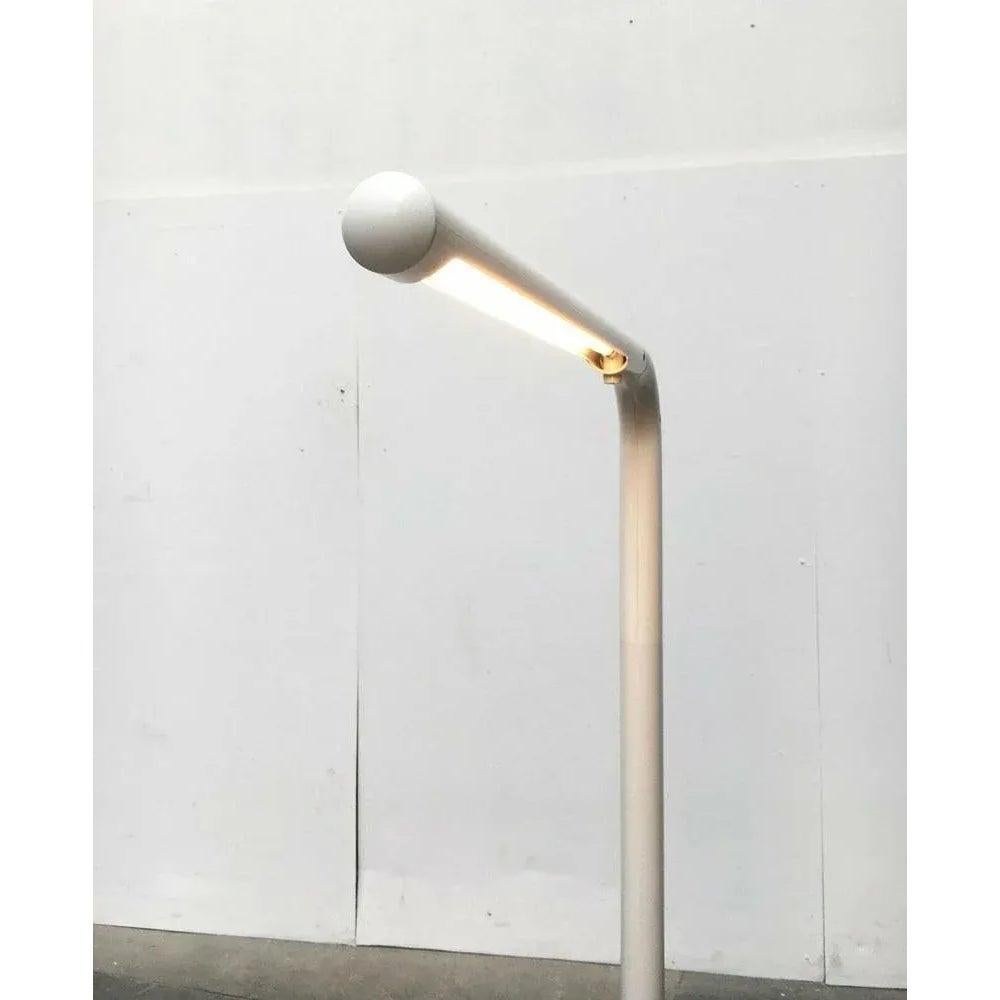 Plastique Lampadaire suédois de l'ère spatiale du milieu du siècle dernier par Anders Pehrson, années 1960 en vente