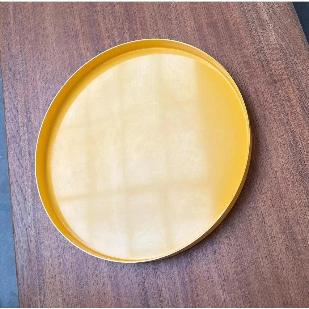 Mid-Century Modern Plateau en mélamine jaune de l'ère Space suédoise du milieu du siècle, années 1960 en vente