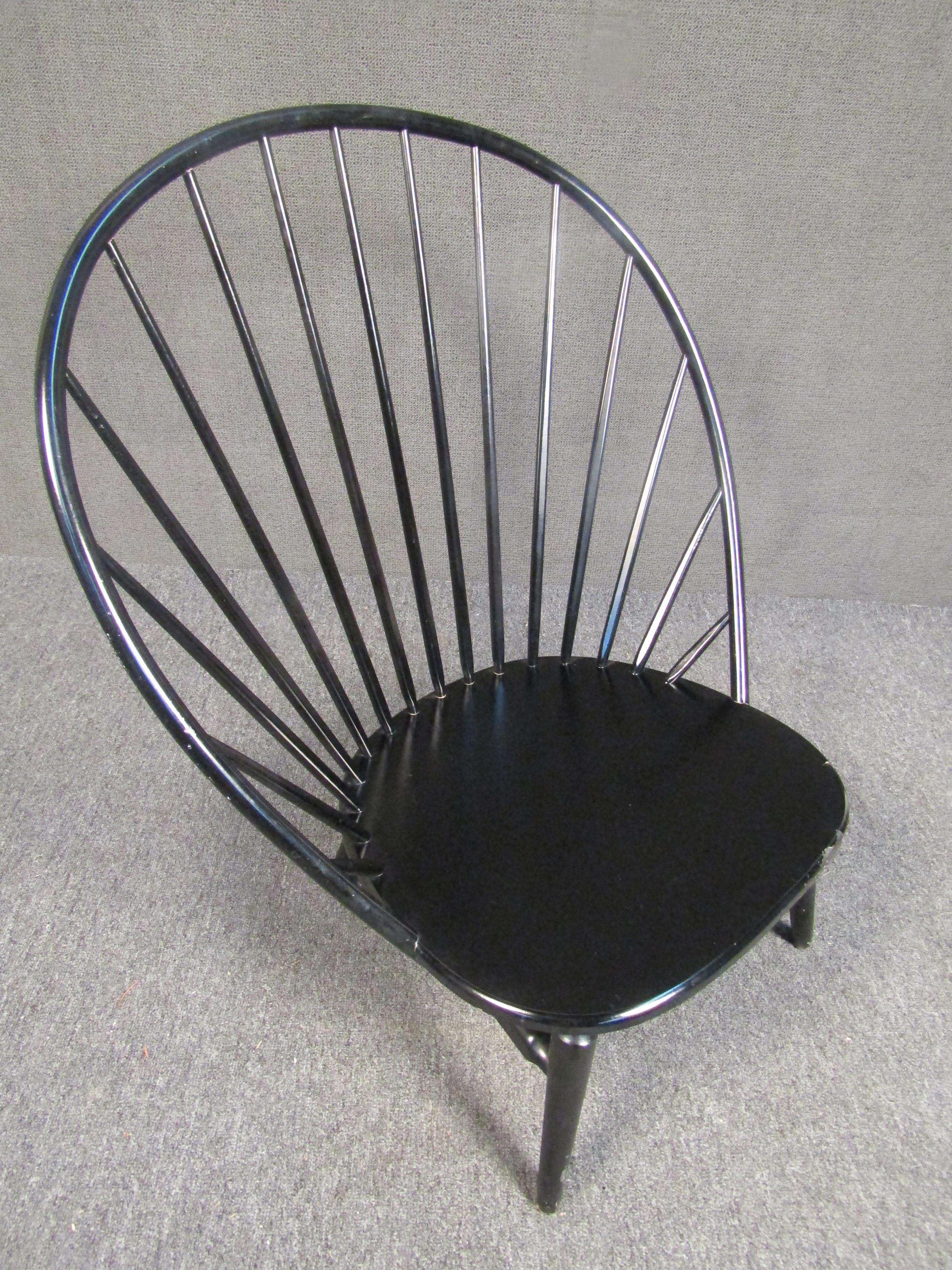 Mid-Century Swedish Spindle Back Peacock Chair In Good Condition For Sale In Brooklyn, NY