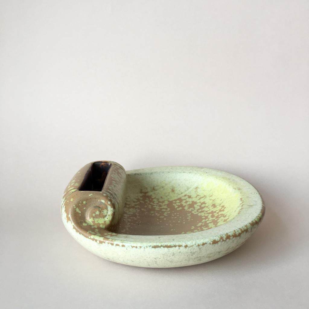 Mid-20th Century Midcentury Swedish Stoneware Shell Ashtray by Gunnar Nylund for Rorstrand For Sale