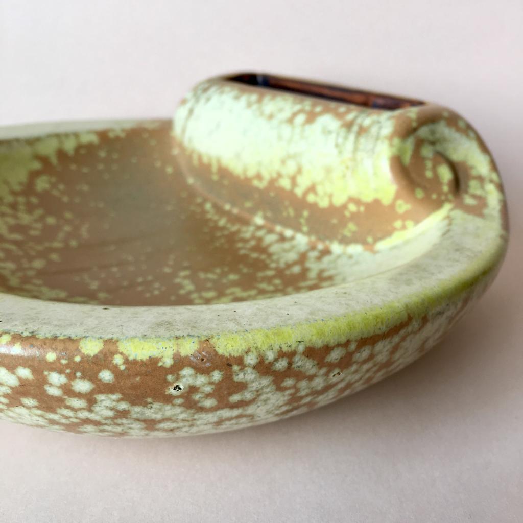 Midcentury Swedish Stoneware Shell Ashtray by Gunnar Nylund for Rorstrand For Sale 3